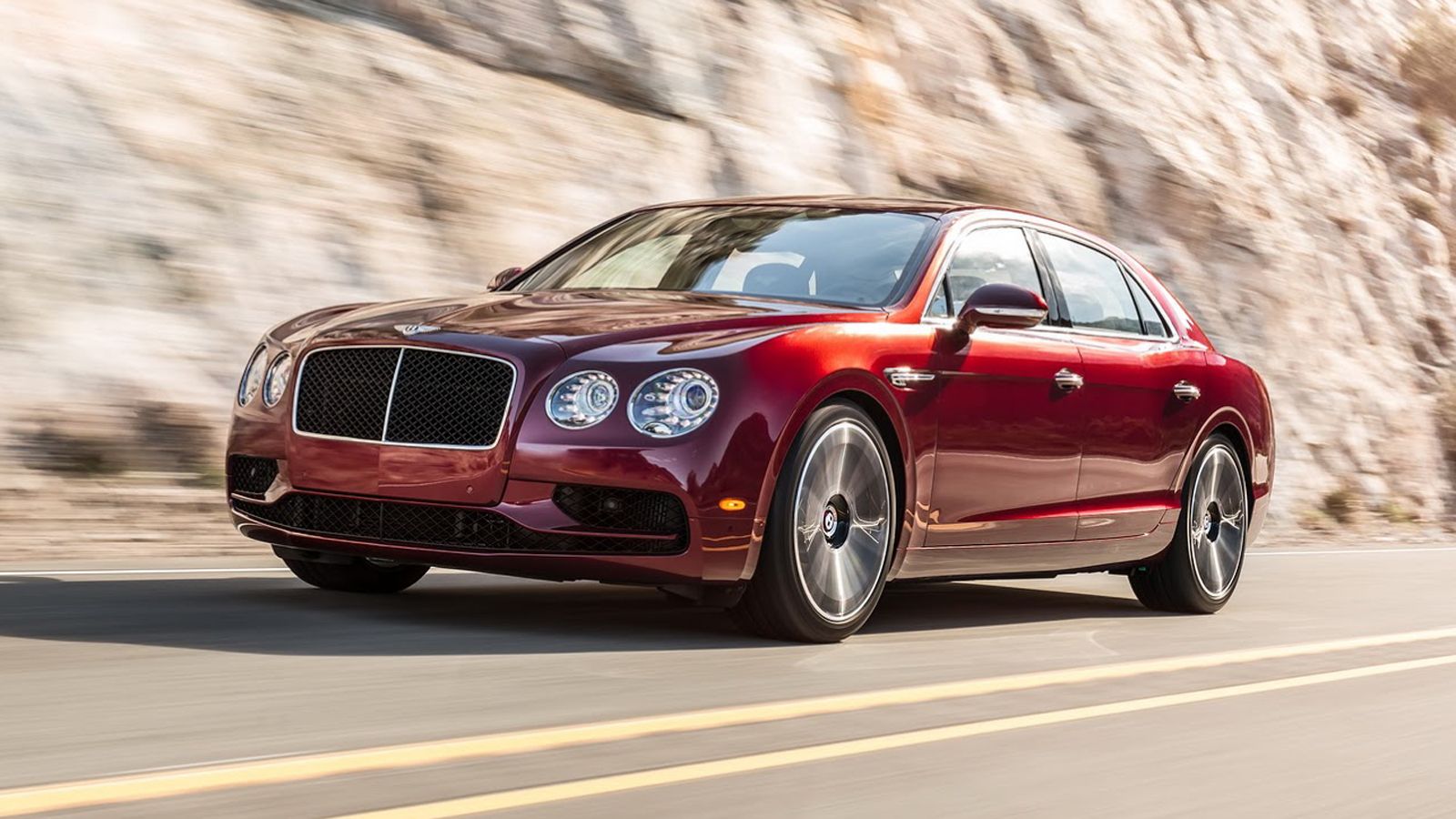 Η Bentley ετοίμασε την έκδοση που θα γεφυρώσει το κενό ανάμεσα στις Flying Spur V8 και Flying Spur W12. Λόγος γίνεται για την Flying Spur V8 S των 528