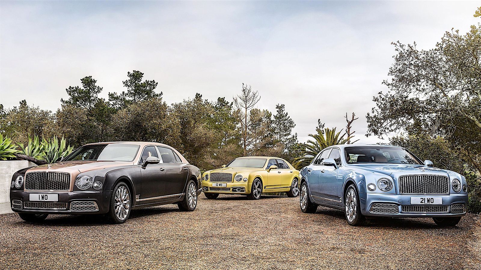Την έκθεση της Γενεύης επιλέγει η Bentley για να παρουσιάσει τις ανανεωμένες εκδοχές των Mulsanne και Mulsanne Speed, αλλά και τη νέα έκδοση με μακρύ 