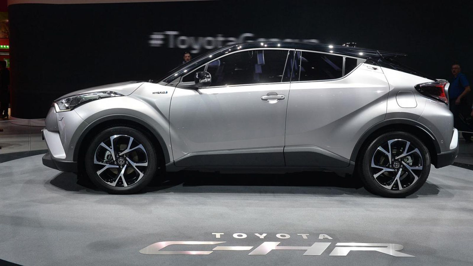 Η Toyota θα κατασκευάζει το C-HR στο εργοστάσιό της στην Τουρκία, όπου φτιάχνονται και τα Corolla – Verso. Θα πωλείται παγκοσμίως από την επόμεν