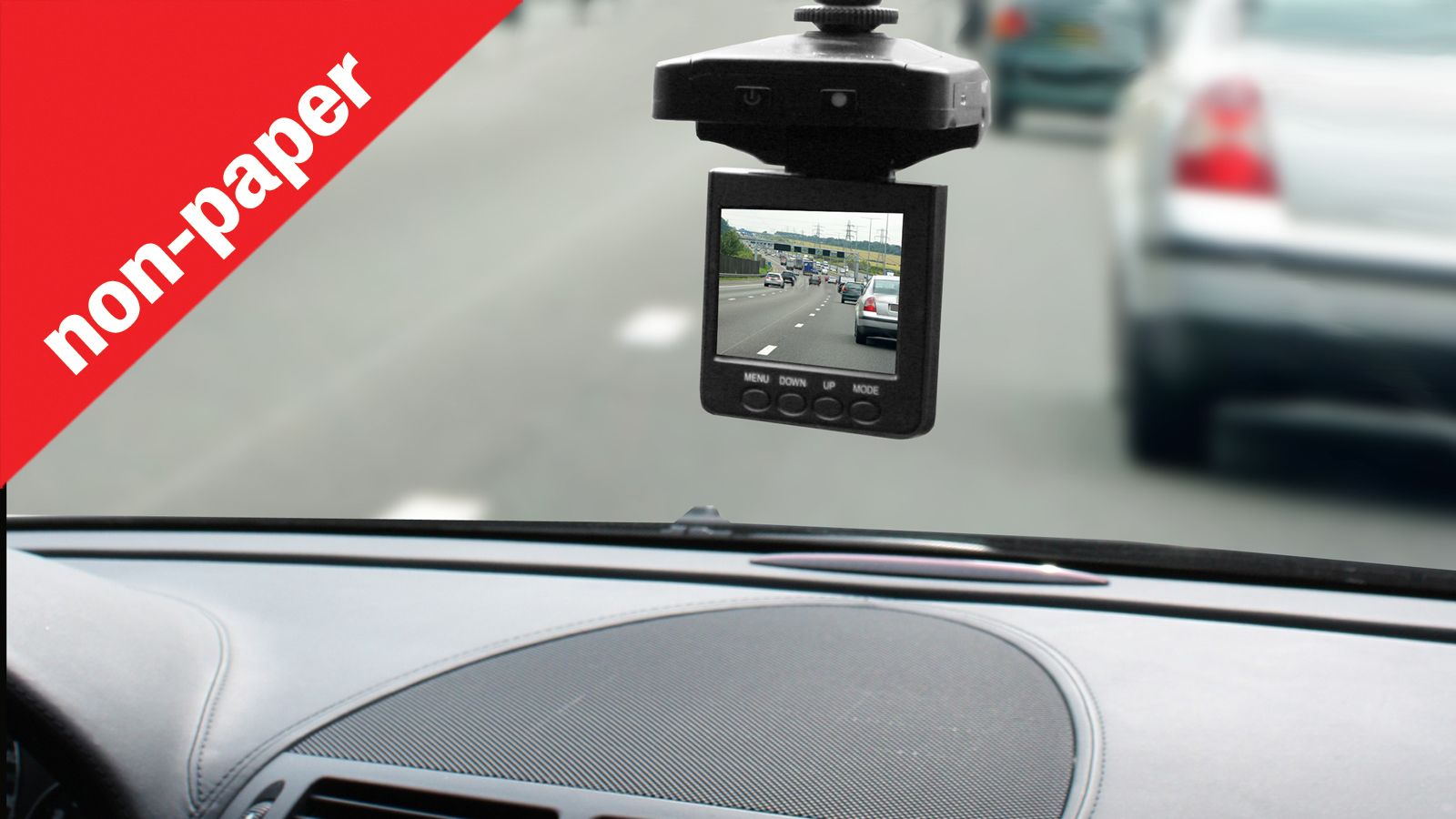 Εσείς θα βάζατε κάμερα πορείας στο παρμπρίζ ή στο ταμπλό του αυτοκινήτου σας;