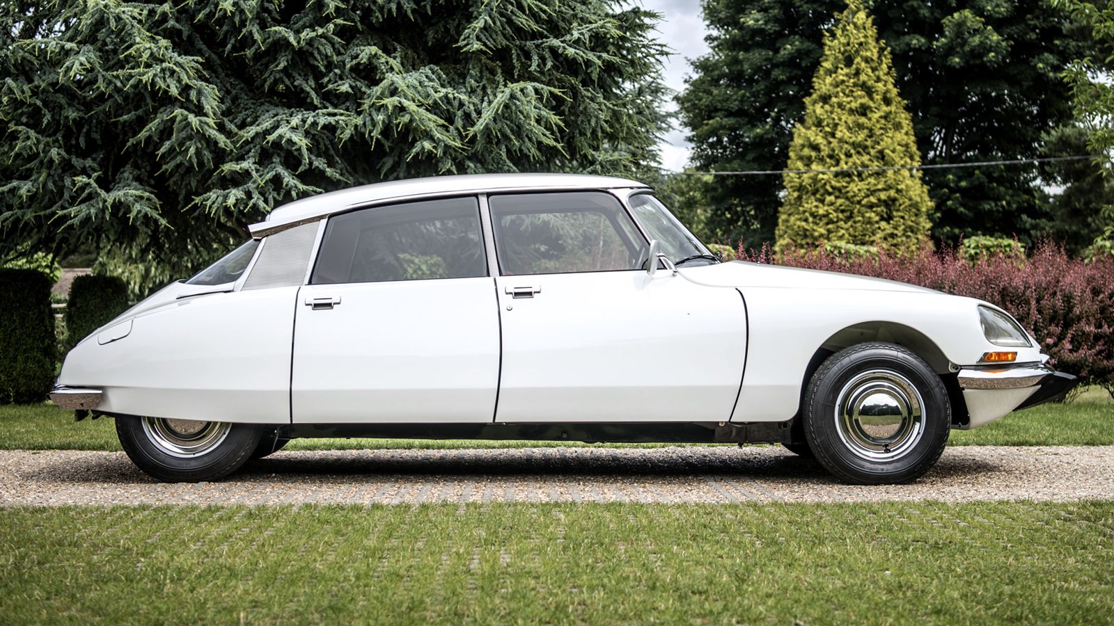 Επιστροφή της Citroen DS: «Βάτραχος» με ρεύμα
