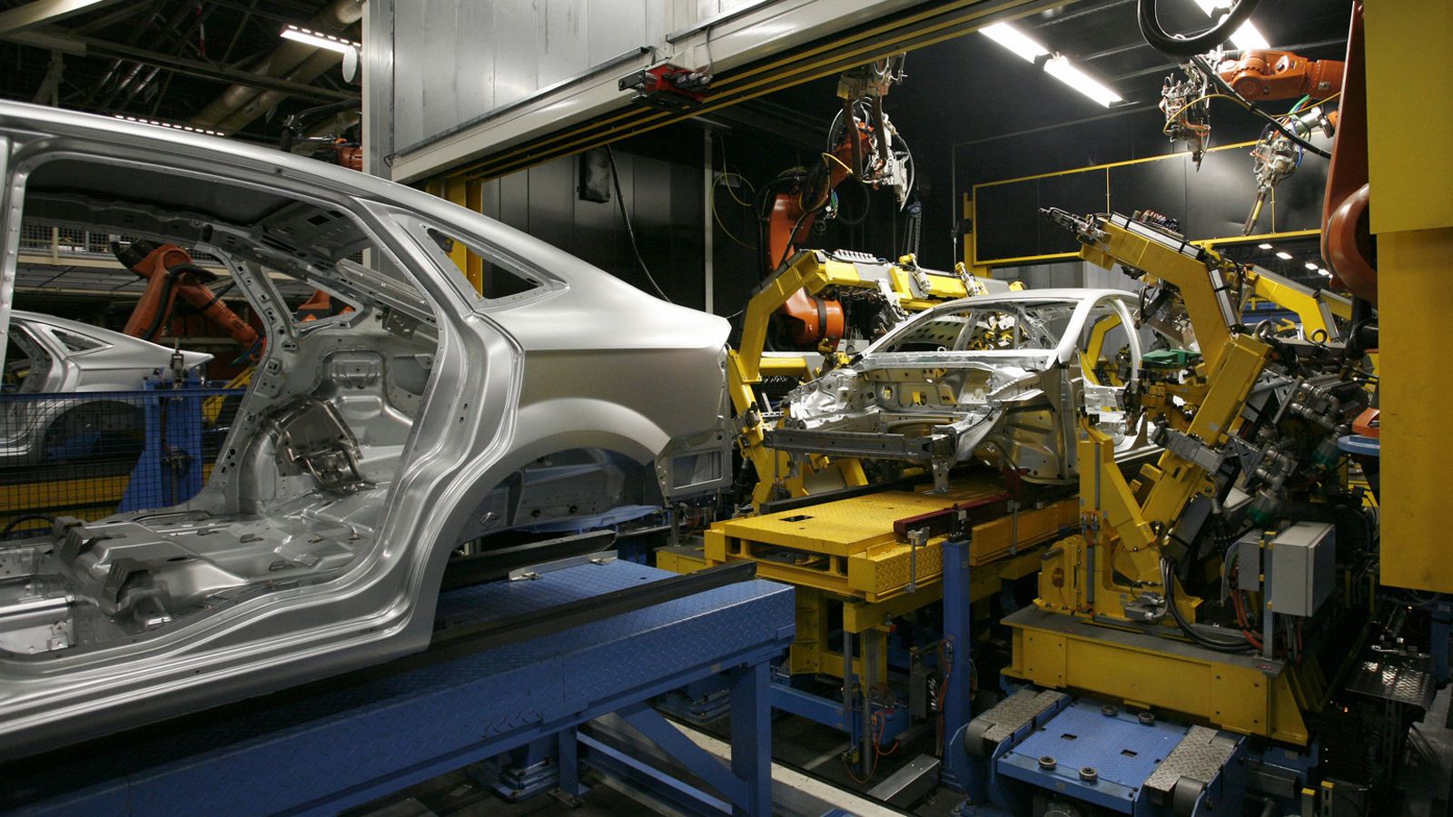 Εργαζόμενοι της Ford τοποθετούν κρυφά ακατάλληλα και ελαττωματικά εξαρτήματα στη γραμμή παραγωγής όπως ημιτελή τιμόνια και προβληματικά εξαρτήματα κιν