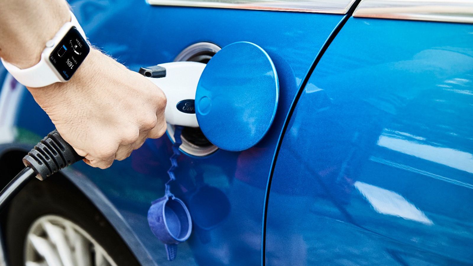 Νέες τεχνολογίες φέρνει η Ford σε συνεργασία με τα smartwatches.