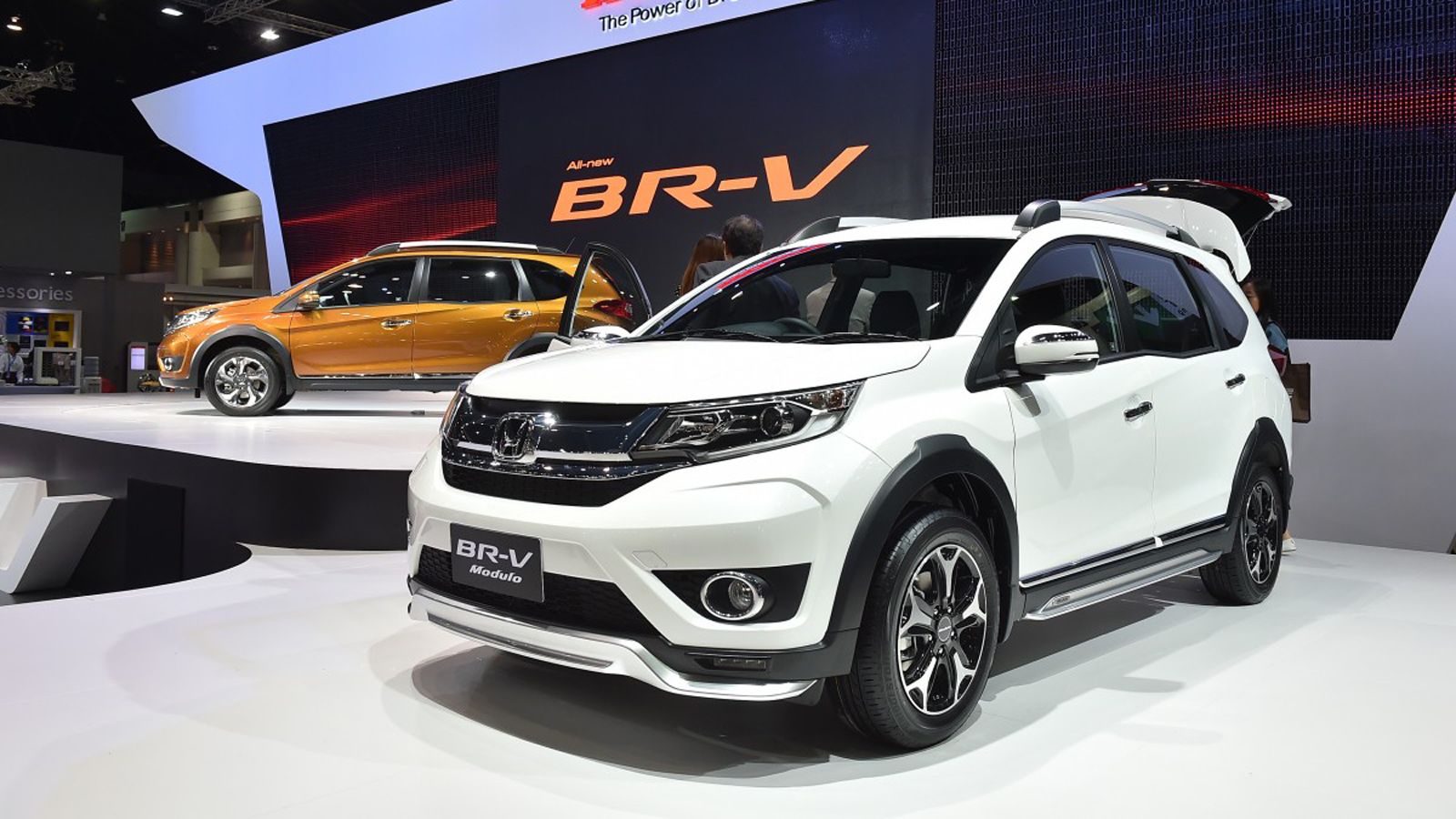 Από την Αυστραλία έρχεται η είδηση πως η Honda σκέφτεται να λανσάρει στις παγκόσμιες αγορές, ένα μικρότερο από το νέο HR-V, SUV μοντέλο (στη φωτό το H