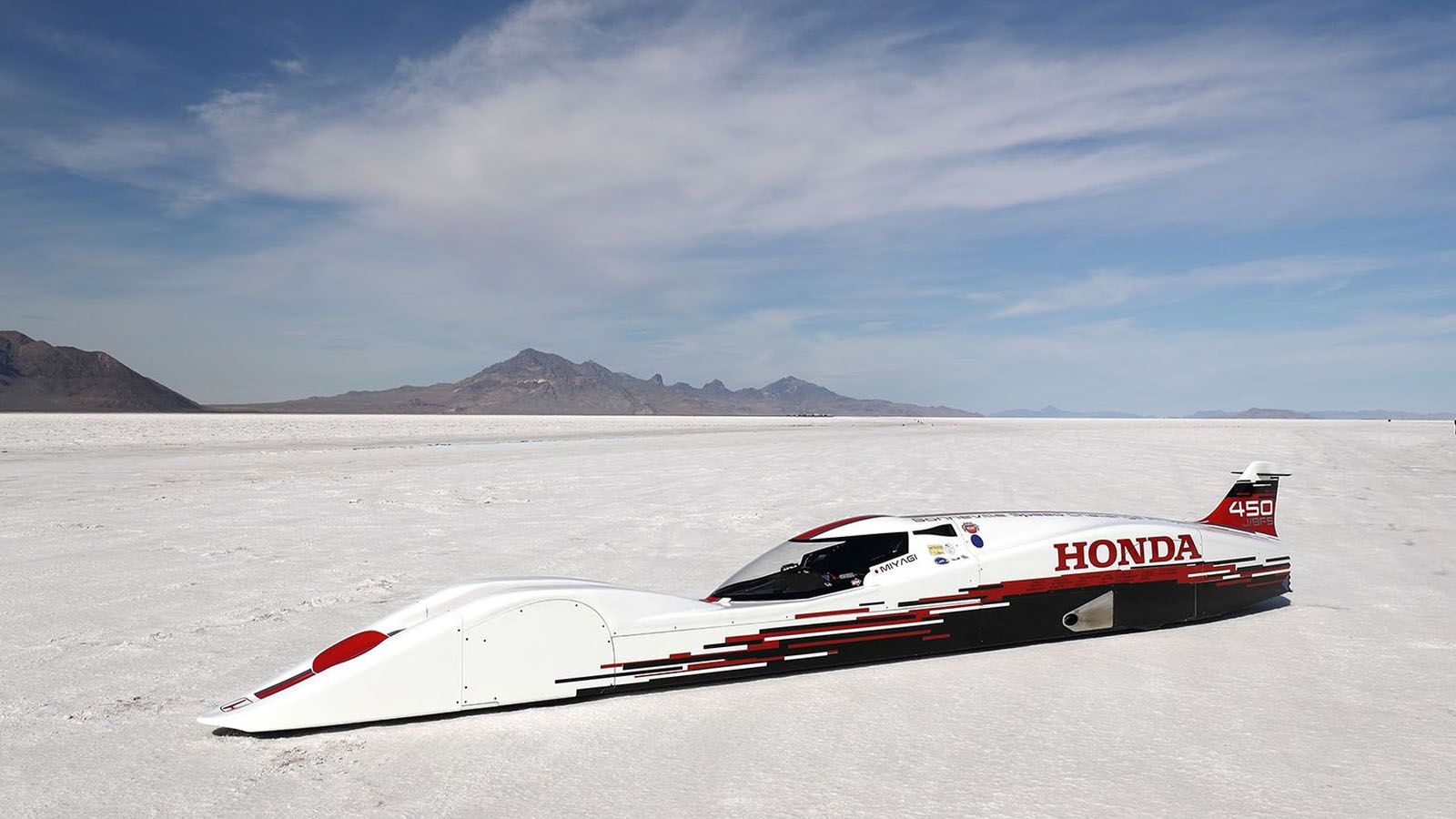 Στο Bonneville στο Salt Lake των Η.Π.Α. βρέθηκε η Honda με το S-Dream Streamliner, έχοντας ως στόχο να κάνει ρεκόρ ταχύτητας εδάφους.