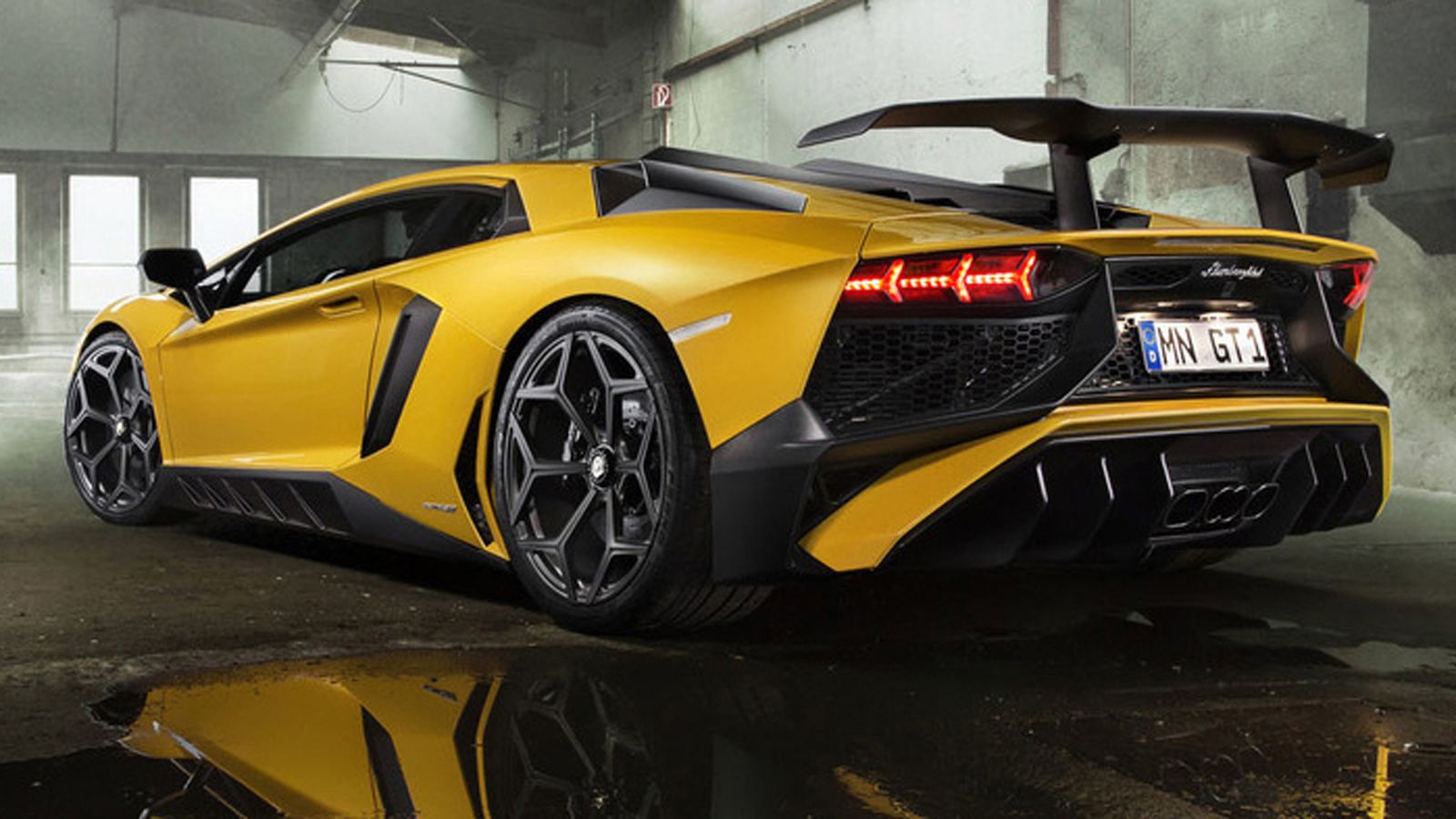 Μεγάλη αεροτομή και πίσω διαχύτης