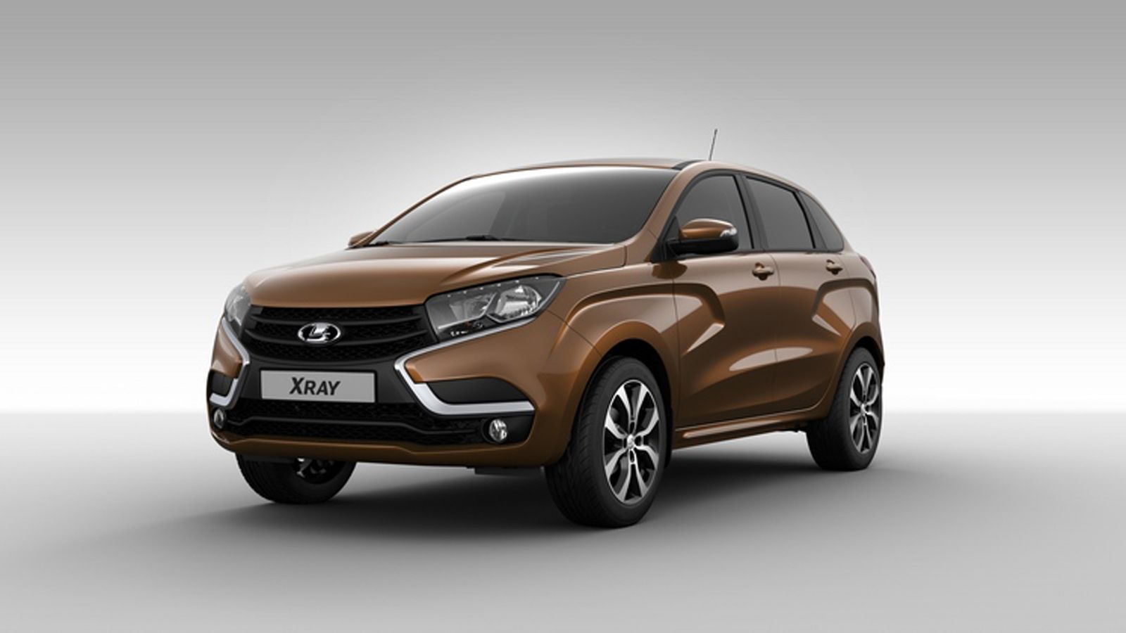 H απόσταση του Lada XRay από το έδαφος ανέβηκε στα 195 χλστ., ενώ τοποθετήθηκαν τροχοί 17 ιντσών. Το Prestige Package, προσθέτει φιμέ πίσω τζάμια, κάμ