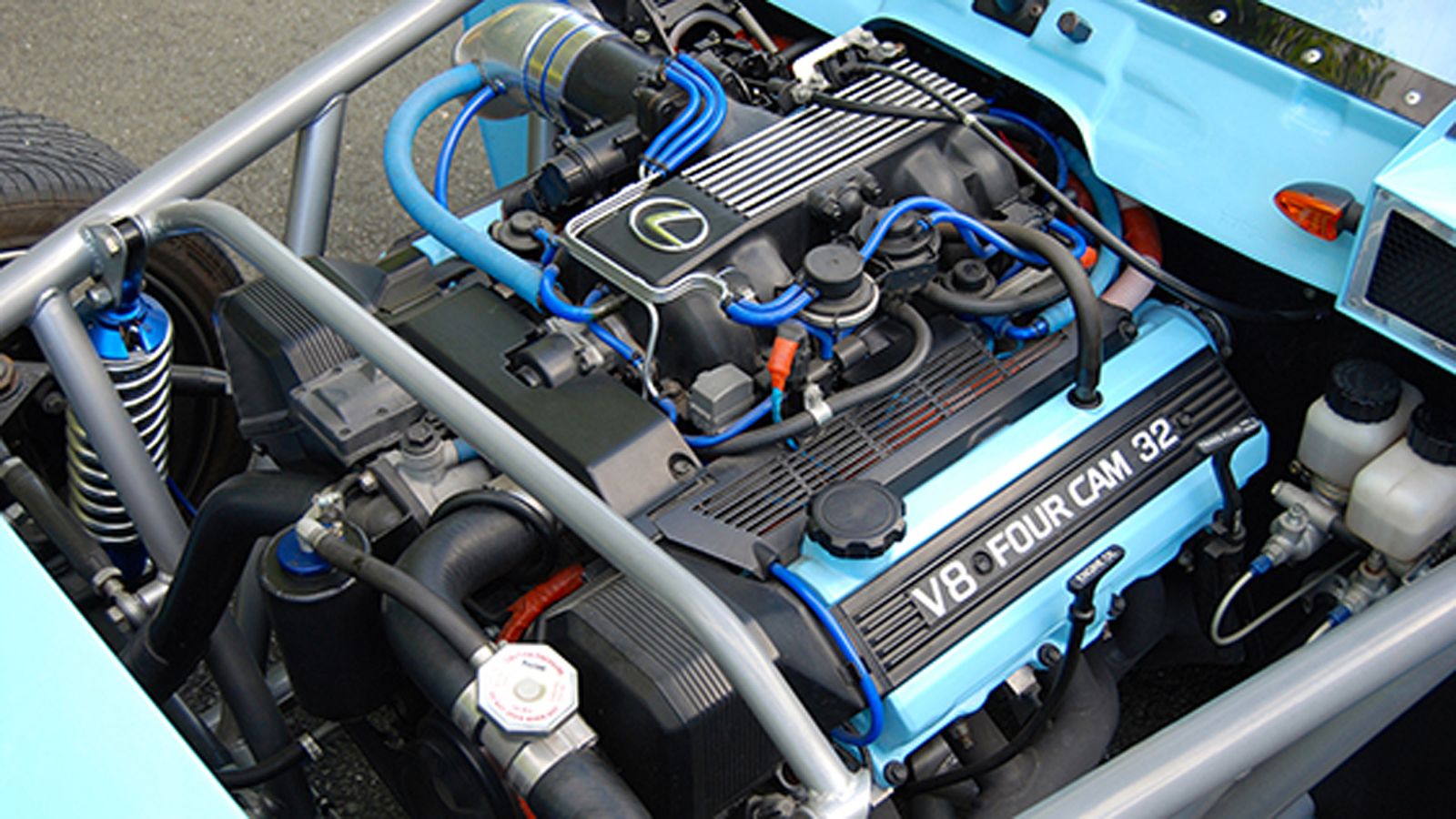 To hot rod πήρε δάνειο από την Lexus SC400 τον V8 κινητήρα των 4,0 λτ.