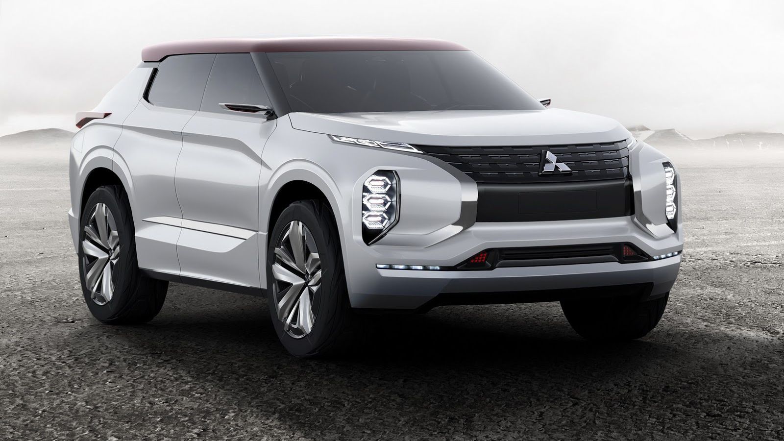 Το πρωτότυπο GT-PHEV θα δανείσει στοιχεία του σε όλη τη γκάμα της Mitsubishi. Ειδικά η ευμεγέθης μάσκα και τα στενά φωτιστικά σώματα, θα είναι το σήμα