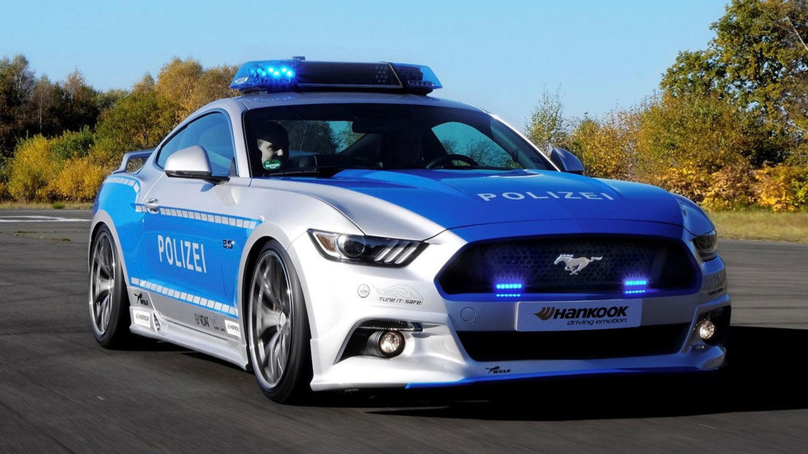 Η κορυφαία Ford Mustang V8 GT μπαίνει στο στόλο της γερμανικής αστυνομίας, όχι μόνο για την πάταξη του εγκλήματος, αλλά και να προωθήσει τους κανόνες 