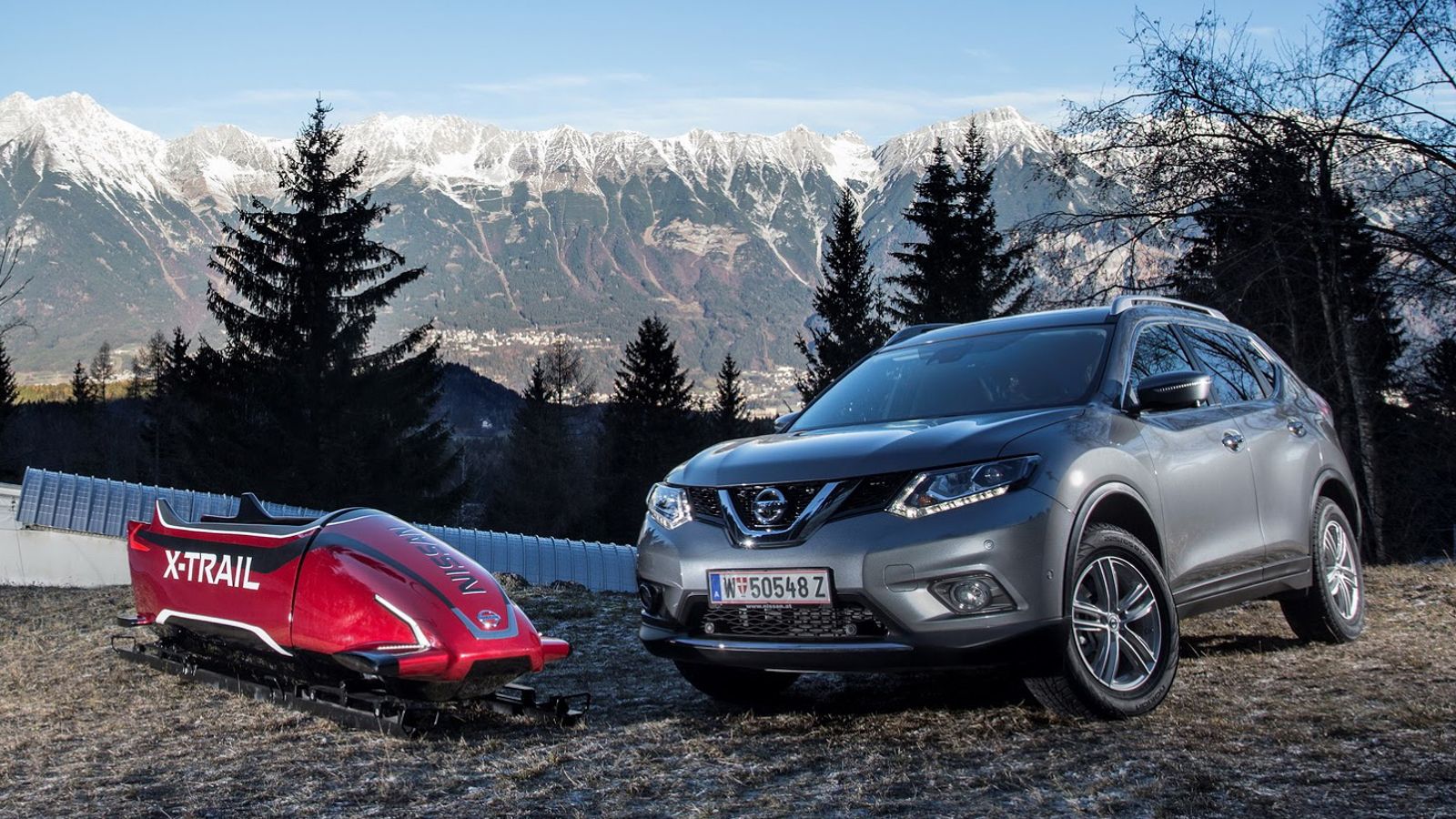 Το X-Trail Bobsleigh φτιάχτηκε στο χέρι από τον Diego Menardi στο εργαστήριό του στην Ιταλία. Η παρουσίαση έγινε στην ιστορική ολυμπιακή πίστα στο Ίνσ
