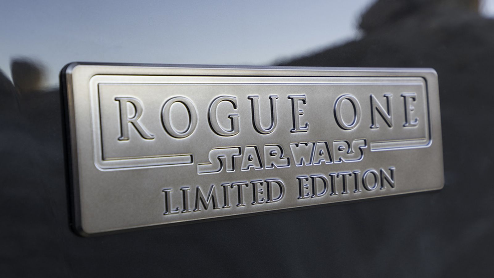 To Nissan Rogue One Star Wars Edition κάνει ντεμπούτο στο Λος Αντζελες και Θα φτιαχτεί σε 5.400 αντίτυπα.