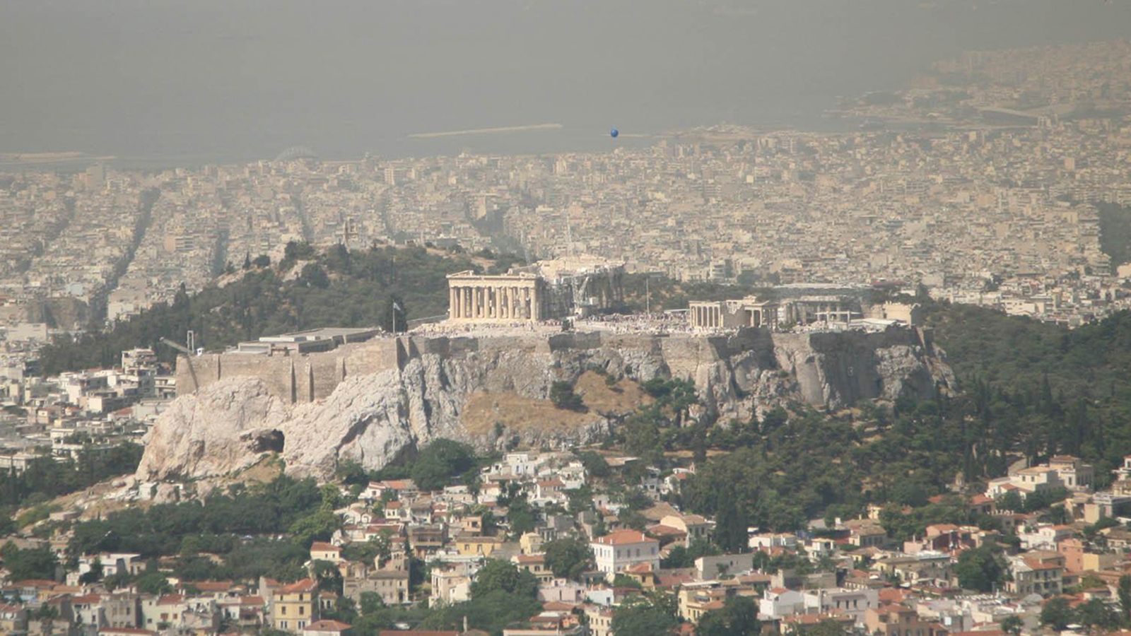 Στη φετινή σύνοδο κορυφής των δημάρχων, τη C40 Mayors Summit, 4 δήμαρχοι δήλωσαν πως από το 2025 θα σταματήσουν τη χρήση πετρελαιοκίνητων αυτοκινήτων 