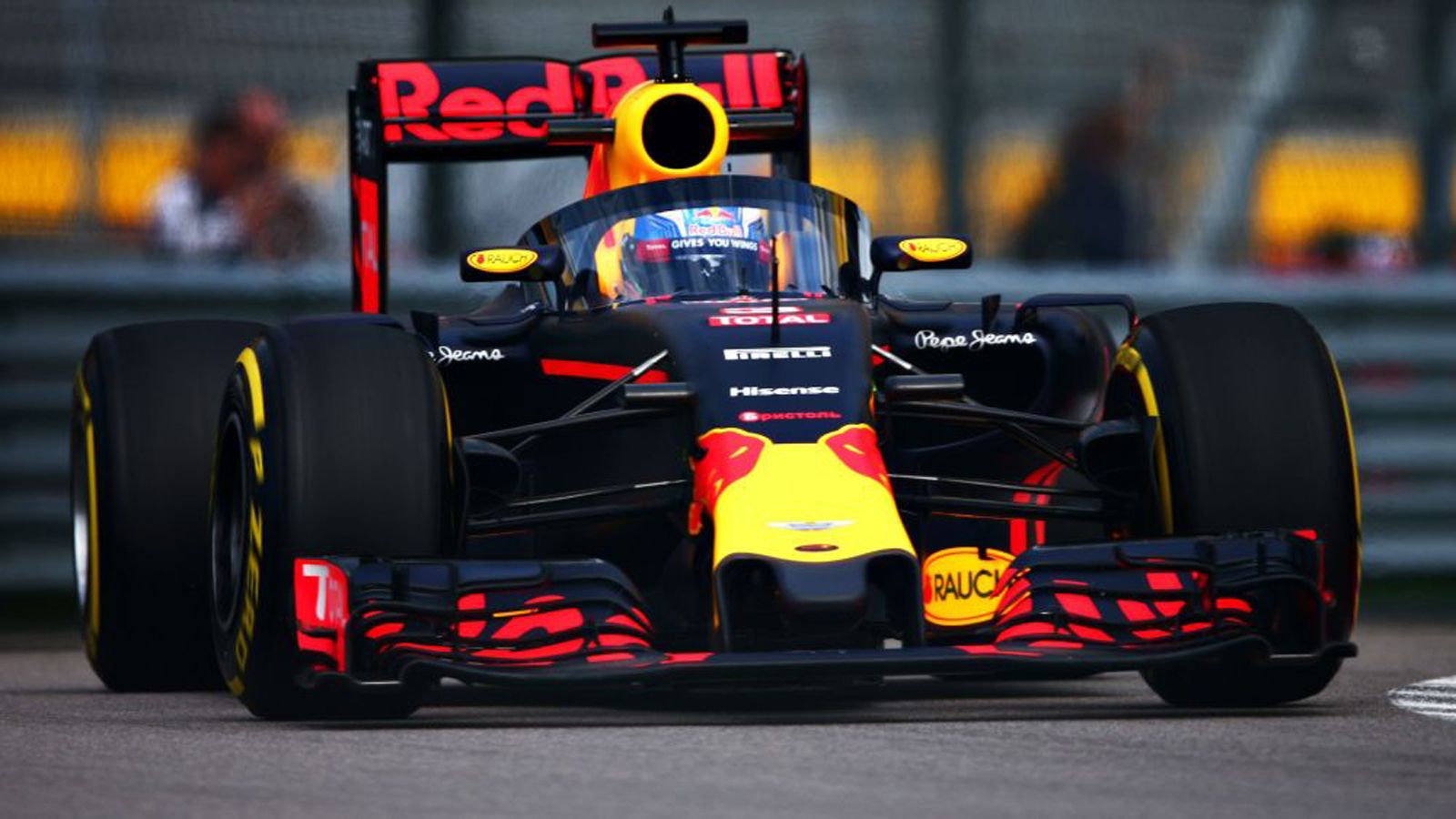 Δοκιμές στο παρμπρίζ F1