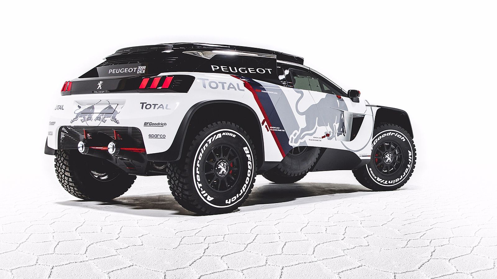 Η πρώτη επίσημη εμφάνιση του Peugeot 3008 DKR θα γίνει σε λίγες ημέρες στην έκθεση του Παρισιού. Το αγωνιστικό του ντεμπούτο θα γίνει μέσα στον Οκτώβρ