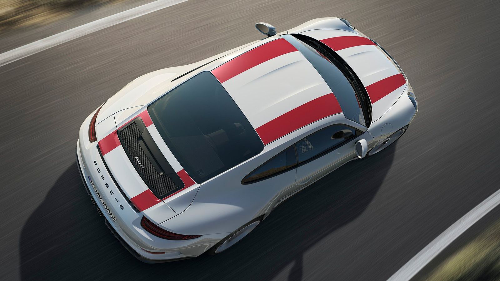 Με το βάρος της 911 R να βρίσκεται μόλις στα 1.370 κιλά, δεν είναι περίεργο που χρειάζεται μόνο 3,8 δλ. για να ολοκληρώσει το 0-100 χλμ./ώρα.