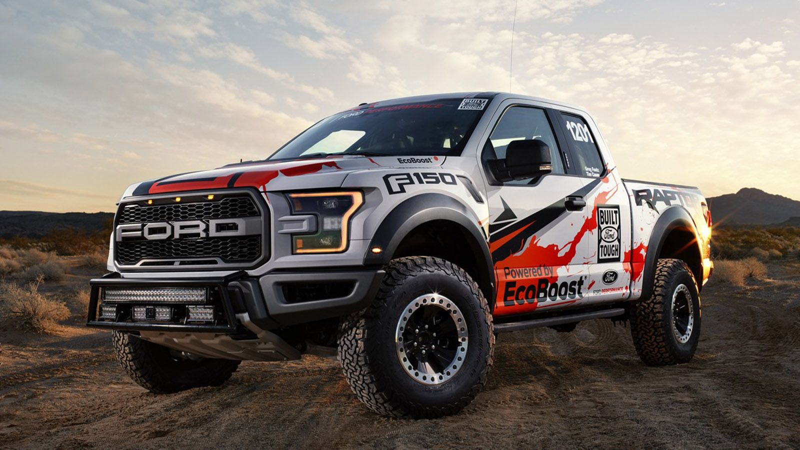 Το αγωνιστικό «κτήνος» εξοπλίζεται με τον EcoBoost V6 κινητήρα των 3,5 λίτρων, ο οποίος αποδίδει 411 ίππους και 588 Nm ροπής. Συνεργάζεται με αυτόματο