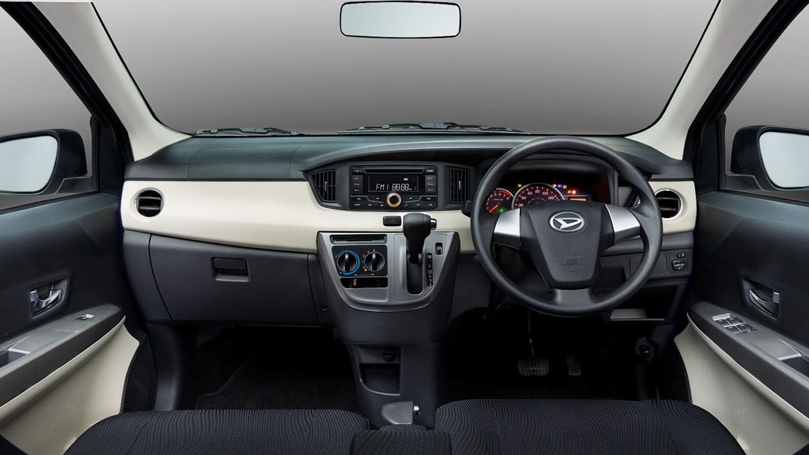 Βασικός ανταγωνιστής του μοντέλου της Daihatsu είναι το Datsun Go+, ένα μοντέλο που παρουσιάστηκε 3 χρόνια πριν στην Ινδονησία από την Nissan. 