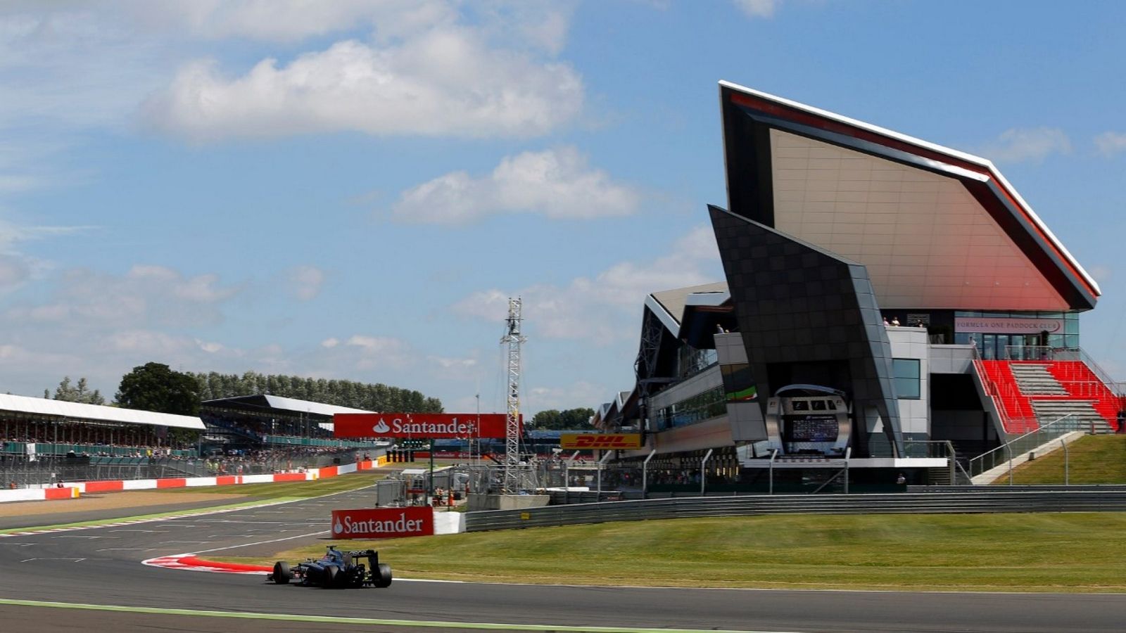 H Jaguar Land Rover είχε δείξει έμπρακτο ενδιαφέρον, προσφέροντας 33 εκατομμύρια λίρες για μία ενοικίαση 249 ετών