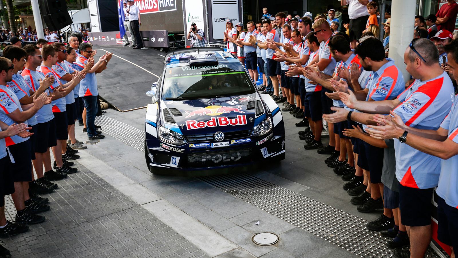 Οι Mikkelsen και Ogier έκαναν το ιδανικό φινάλε της τετραετίας, στην οποία η Volkswagen κυριάρχησε απόλυτα, κερδίζοντας 43 από τα 52 ράλι που συμμετεί