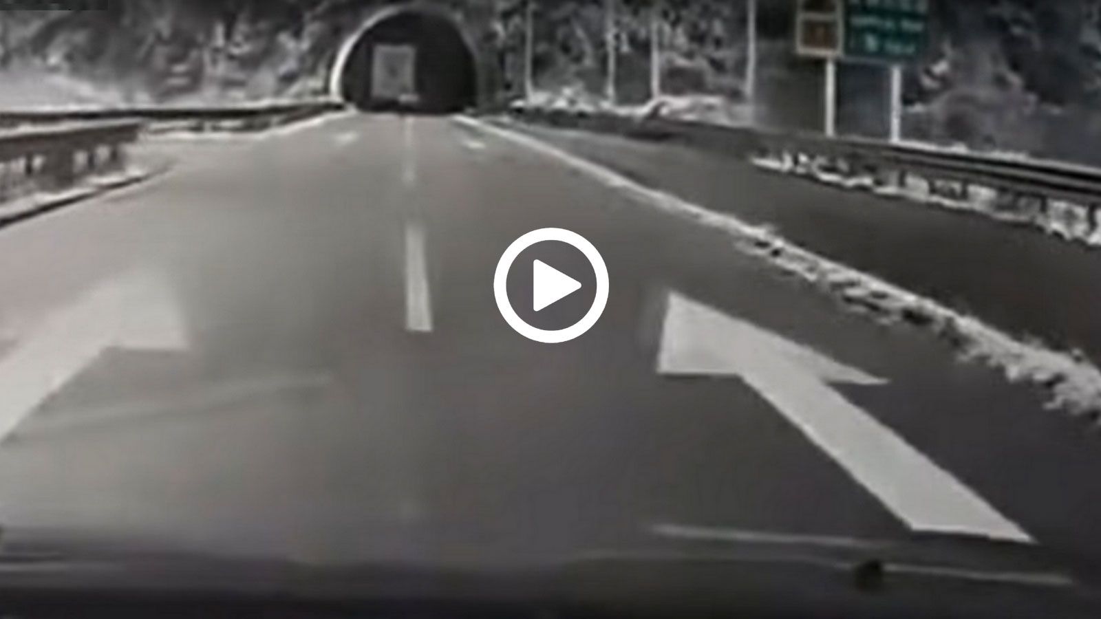 Τι κρύβεται μέσα σε ένα τούνελ;