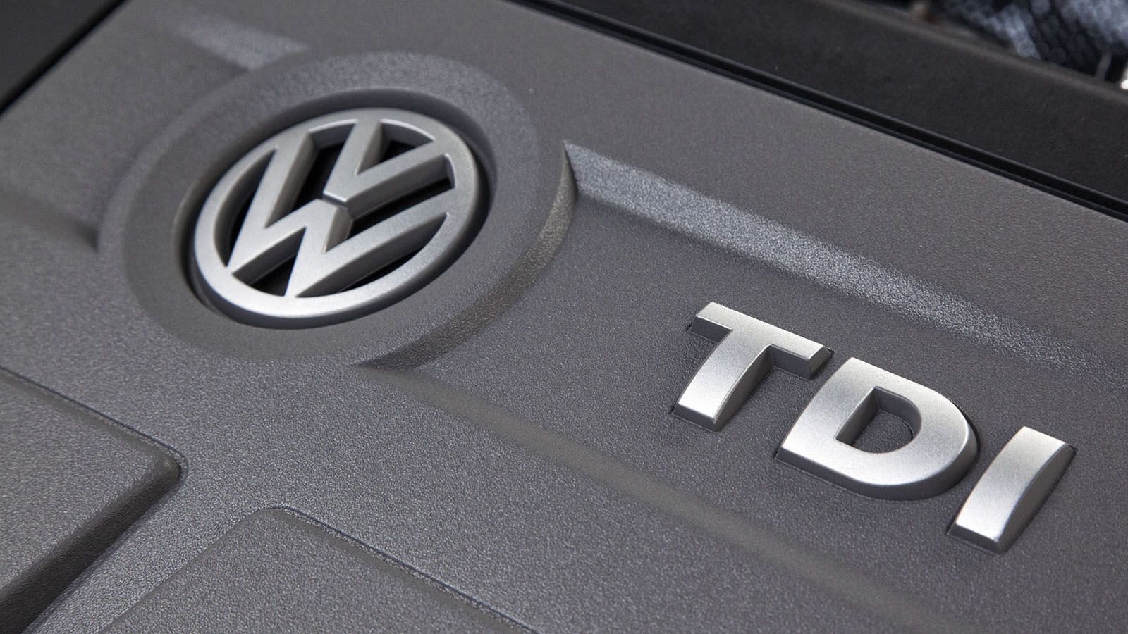 Η Volkswagen δεσμεύτηκε στην Ευρωπαϊκή Επιτροπή ότι θα διορθώσει μέχρι τα τέλη του 2017, όλα τα diesel οχήματα που εμπλέκονται στο σκάνδαλο με τους ψε