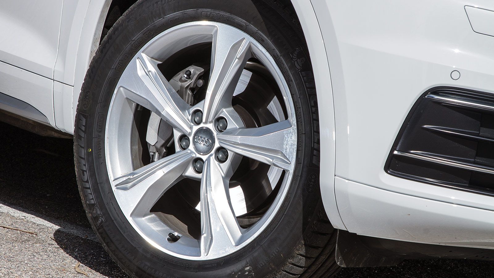 Zoom στις λεπτομέρειες του Audi Q5.
