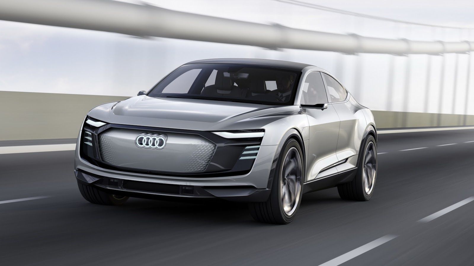 Η σχεδίαση του E-Tron Sportback παραπέμπει πολύ σε κουπέ.
