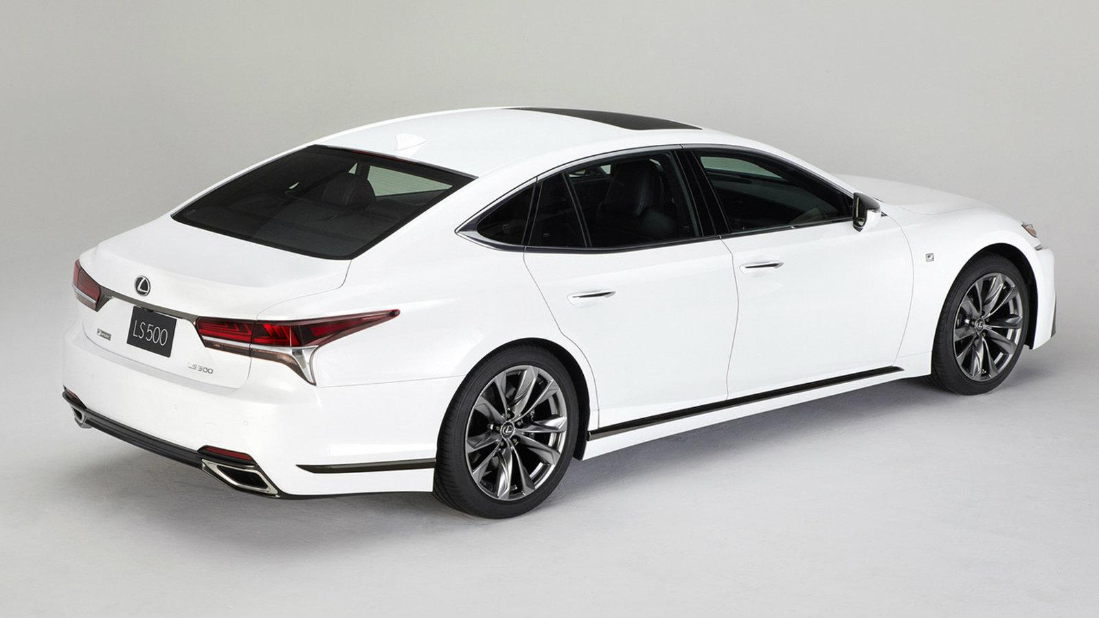 Το Lexus LS 500 F-Sport βρίσκεται στη μέση μεταξύ των απλών πολυτελών αυτοκινήτων της εταιρίας και τα πλήρως σπορ σχεδιασμένα μοντέλα τύπου F, όπως το