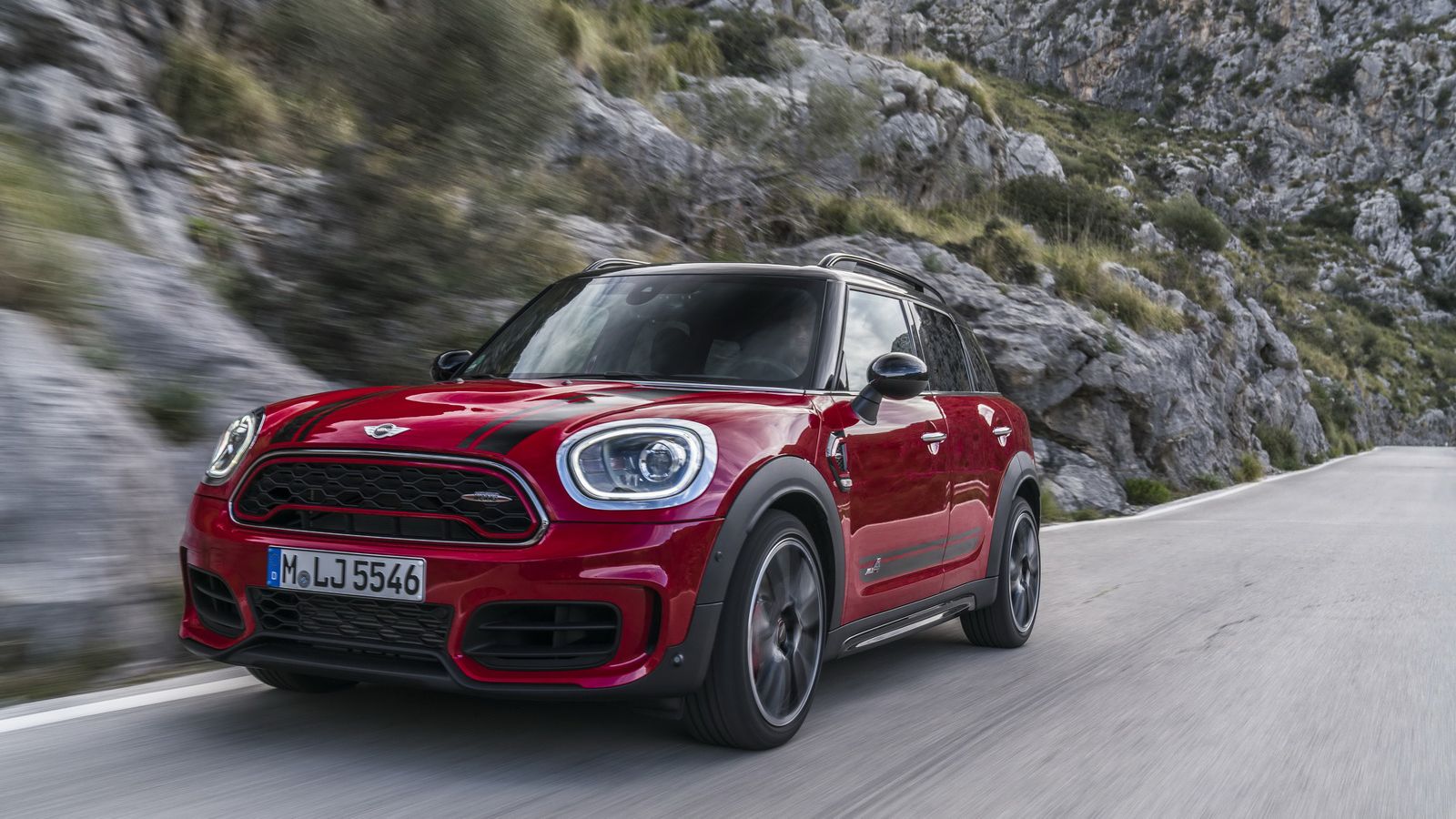 Ξεκινά η διάθεση του Mini Countryman John Cooper works στη Μεγάλη Βρετανία.