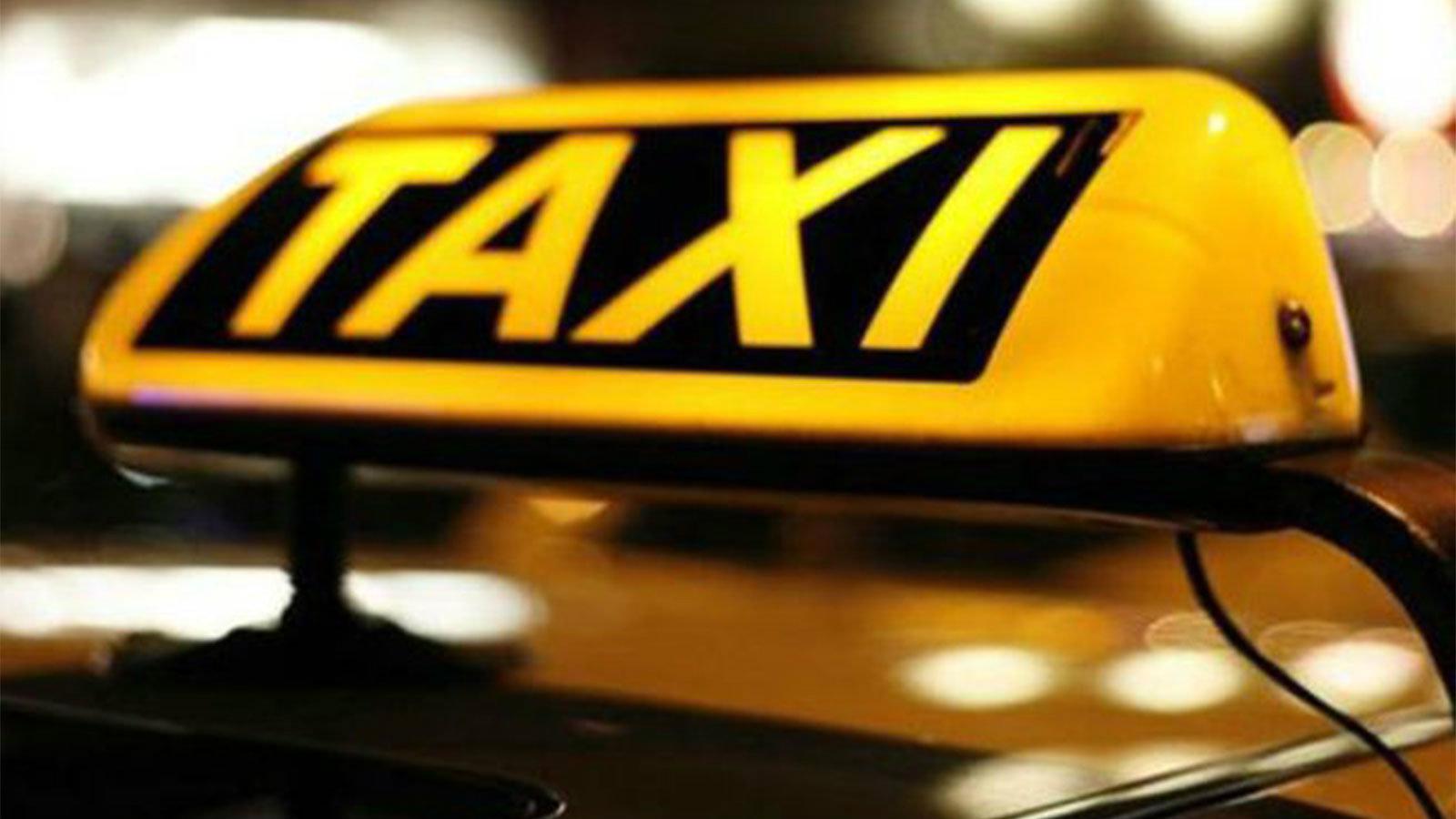 Κατά τη διάρκεια των ελέγχων, συνελήφθησαν δεκατρείς οδηγοί ταξί, για επέμβαση τόσο στο ταξίμετρο όσο και στις ταμειακές μηχανές των οχημάτων τους.