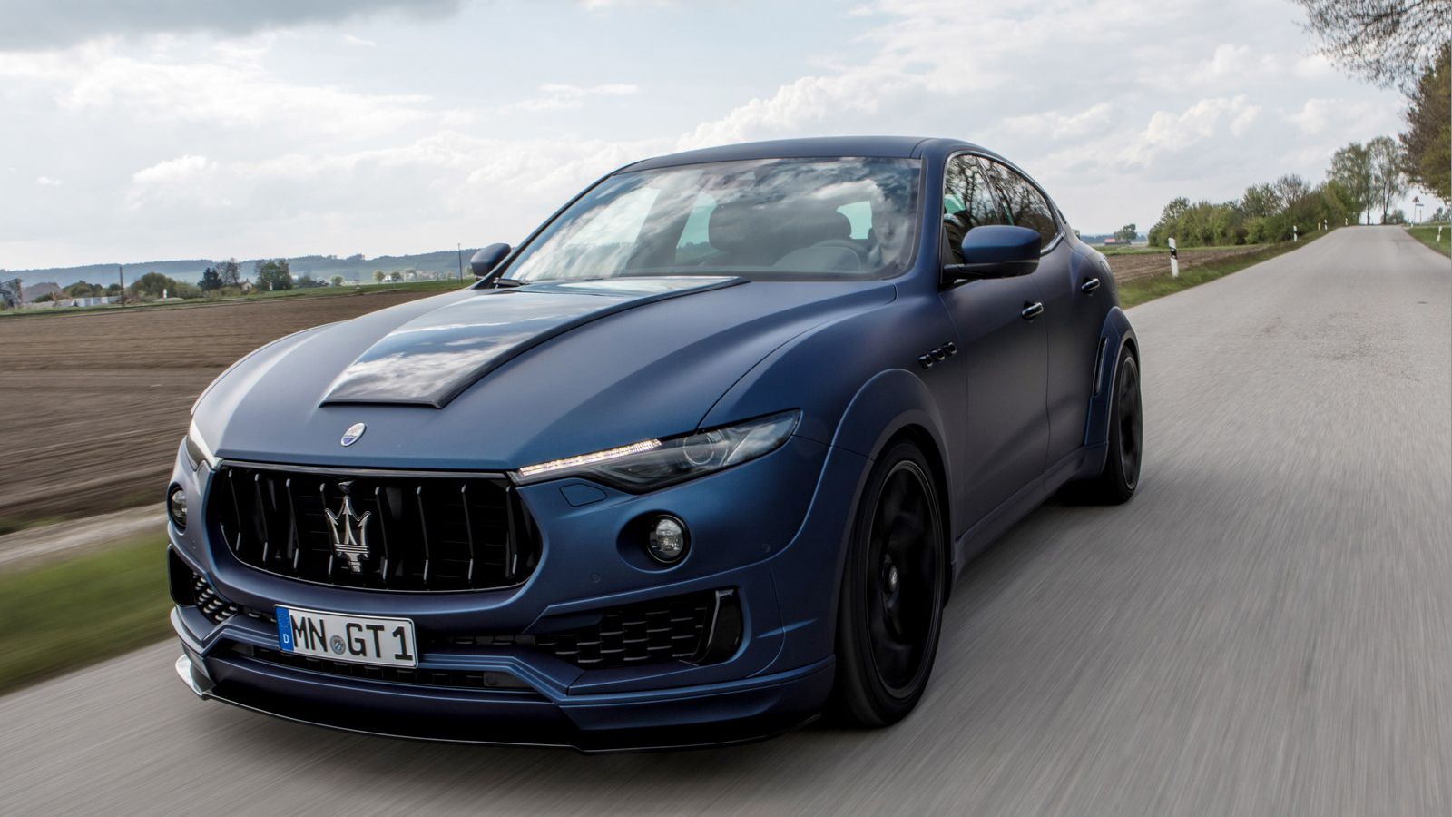 Το πλάτος της Novitec Esteso φτάνει αυτό ενός Hummer H2.