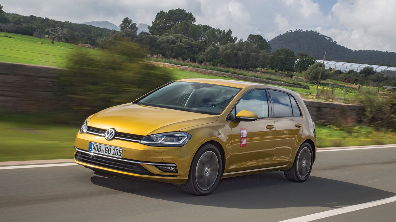 Οδηγούμε στην Μαγιόρκα της Ισπανίας το ανανεωμένο VW Golf. 