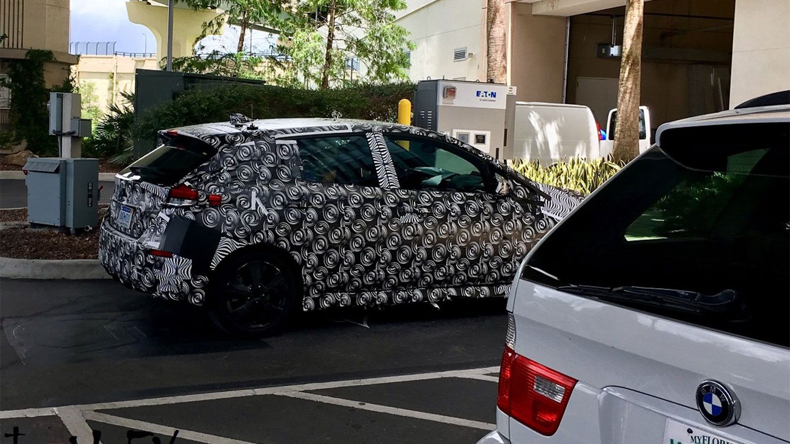 tο καμουφλάζ δεν μας αφήνει περιθώρια για να βγάλουμε πολλά και ασφαλή συμπεράσματα, ωστόσο φαίνεται πως τα πίσω φωτιστικά σώματα είναι όμορφα σχεδιασ