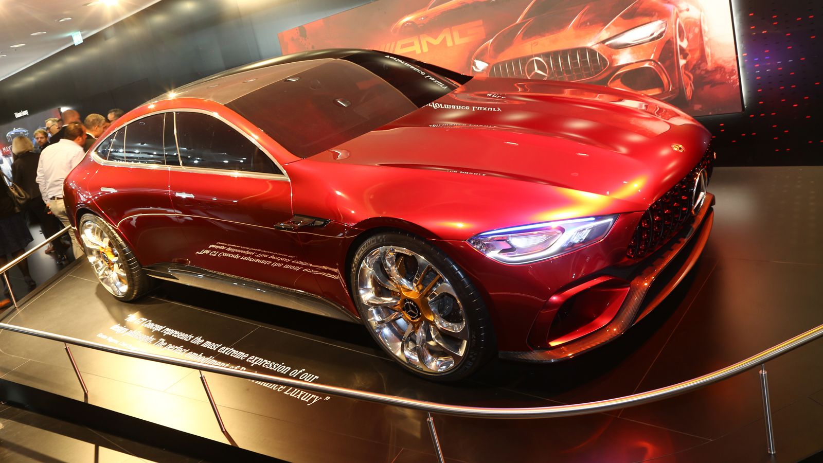 Δέκα νέα μοντέλα θα λανσάρει το 2018 η Mercedes-Benz. Δείτε ποια είναι, αλλά και τι χρονολογική σειρά παρουσίασής τους.