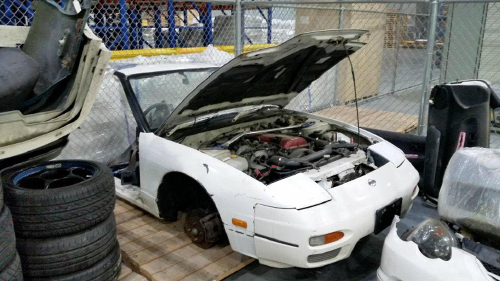 Η JDM Motors ειδικεύεται στην εισαγωγή εξαρτημάτων από την Ιαπωνία.