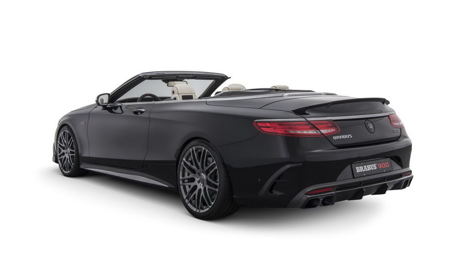 Η εκδοχή της BRABUS κάνει το 0-100 σε 3,9 δλ., ενώ ανεβάζει ταχύτητα και πάνω από τα 350 χλμ./ώρα. Για να αντέξει όλη αυτή την παραπάνω δύναμη των 270