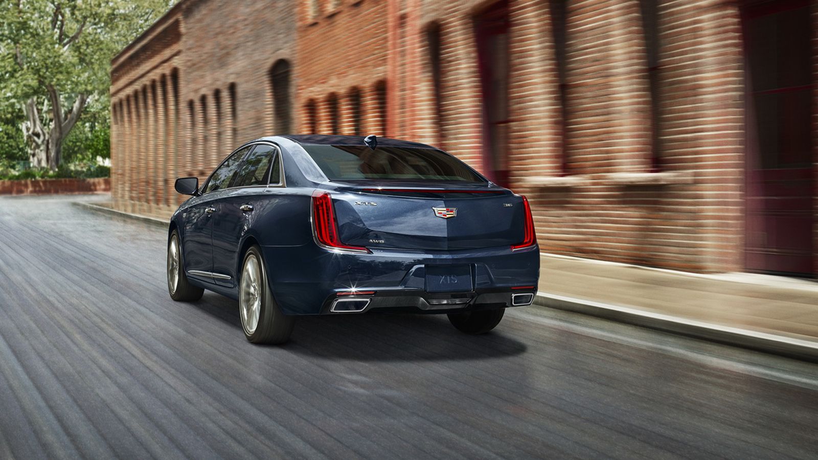 Όσοι έχουν σπορ ανησυχίες, ας δουν τη νέα έκδοση XTS Platinum V-Sport, η οποία διαθέτει το twin-turbo V6 σύνολο των 410 ίππων και σύστημα τετρακίνησης