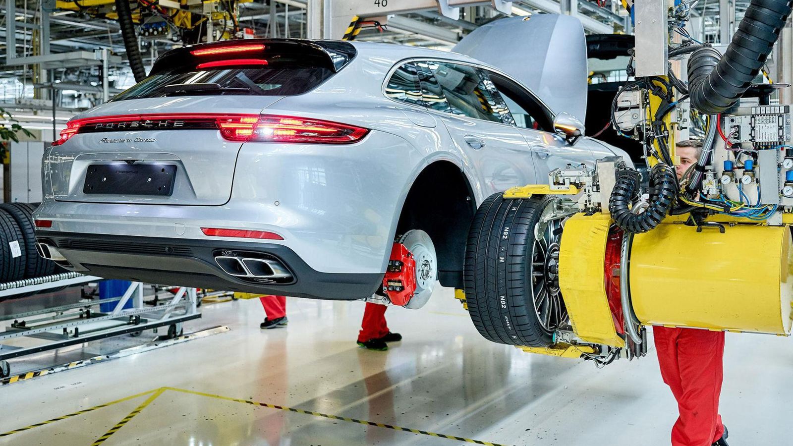 Ξεκίνησε στη Λειψία η παραγωγή της νέας Porsche Panamera Sport Turismo.