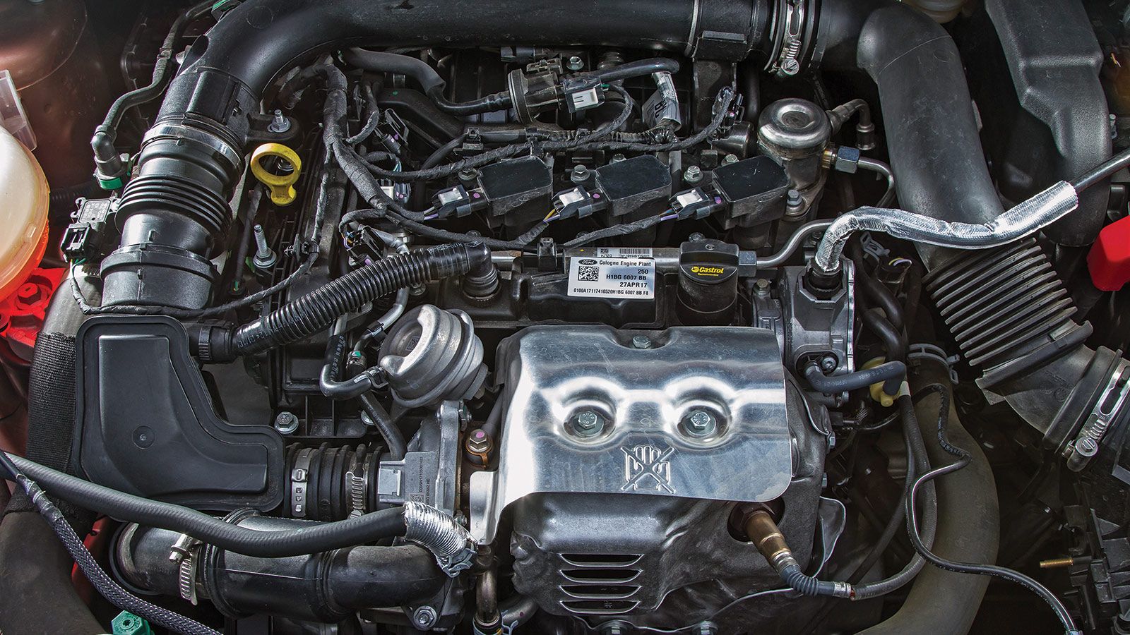 Ο EcoBoost των 125 ίππων είναι πιο ικανός από την έκδοση με τους 100 ίππους, και πιο οικονομικός από εκείνη των 140 ίππων, αποτελώντας την καλύτερη επ