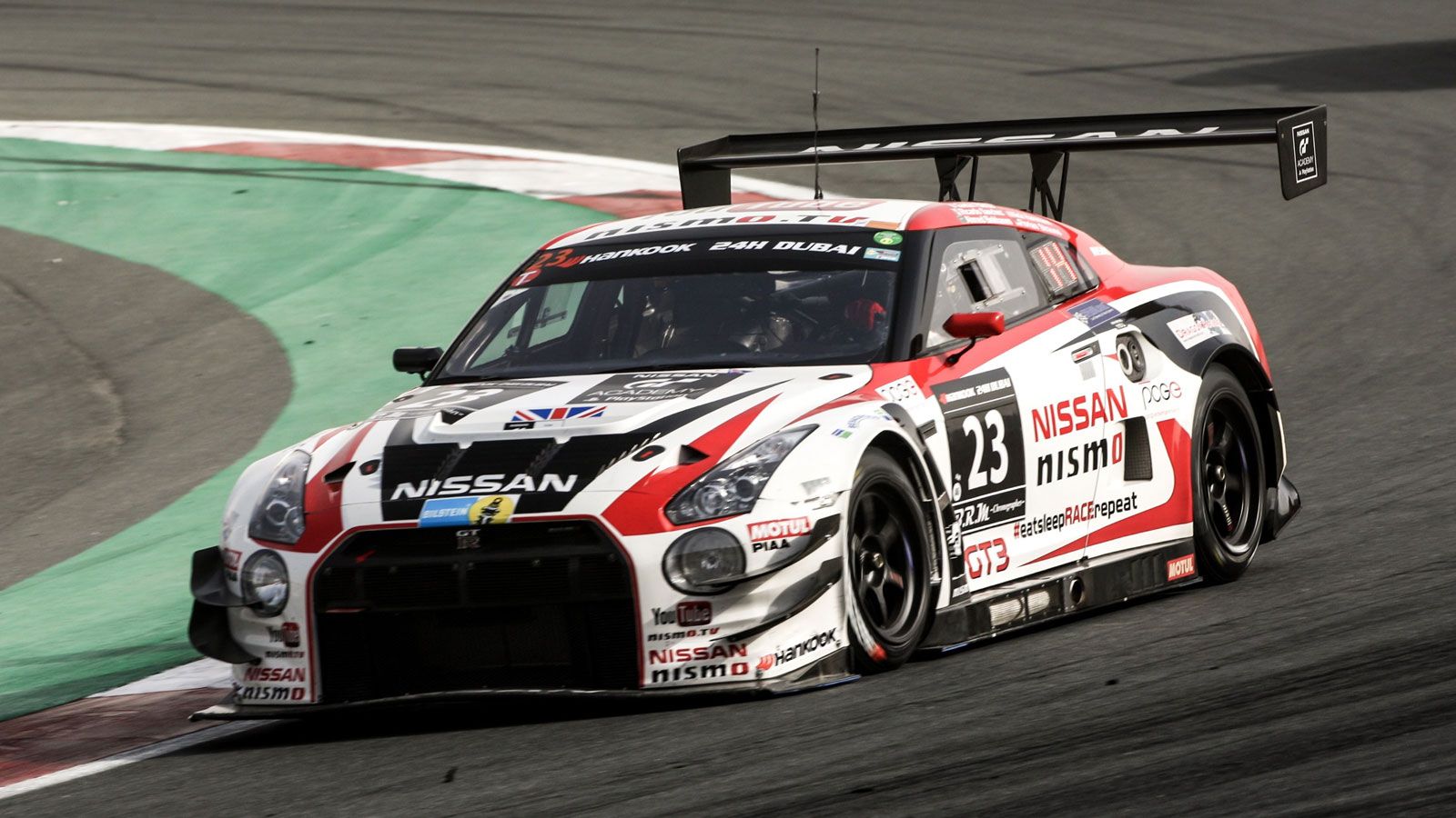 Φέτος οι Katsumasa Chiyo, Alex Buncombe και ο Αυστραλός οδηγός Supercars Michael Caruso θα συνεργαστούν πίσω από το τιμόνι του Nissan GT-R GT3 με το Ν