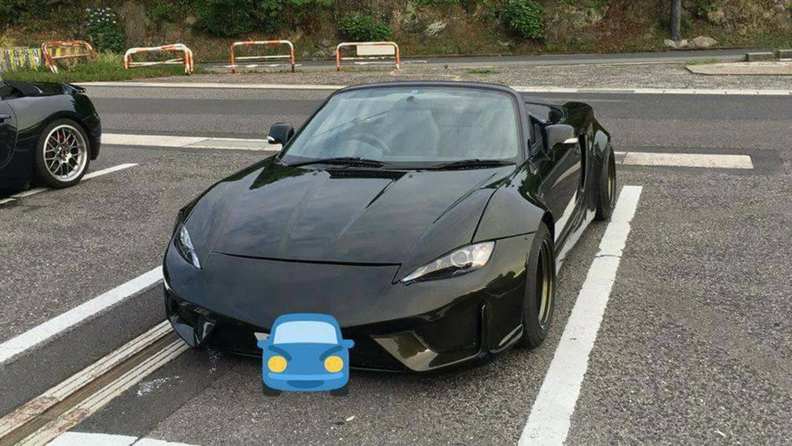 Η βάση του αυτοκινήτου είναι ένα Τοyota MR2.