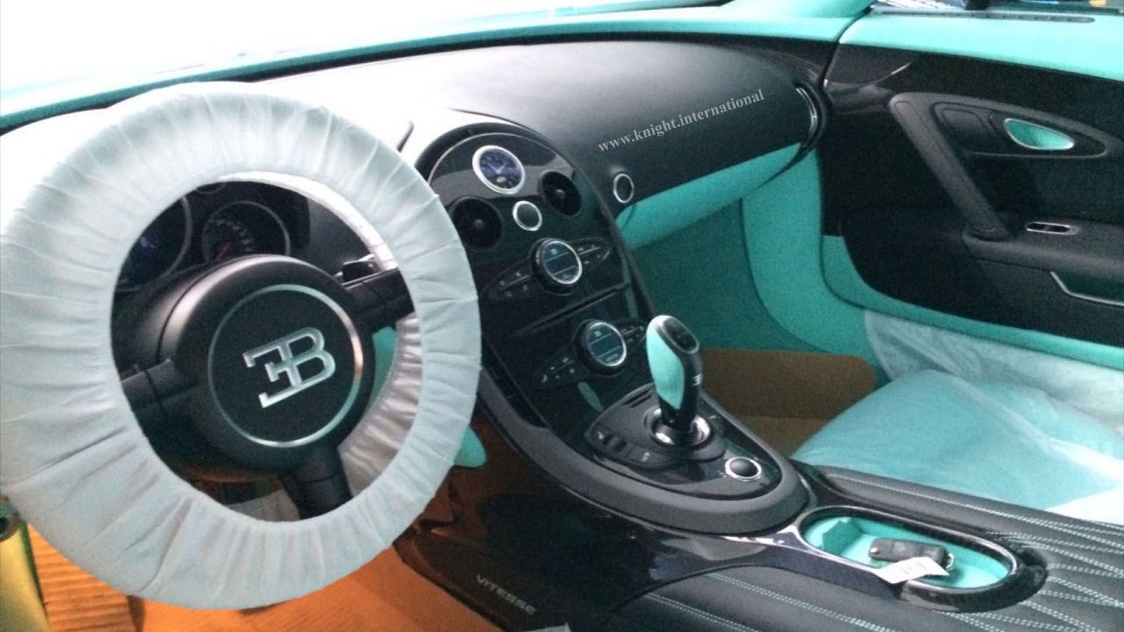 Η εταιρία αυτή έδωσε το στίγμα της και στο εσωτερικό και στο εξωτερικό του αυτοκίνητου, στις ρόδες, στον διάκοσμο κ.α.