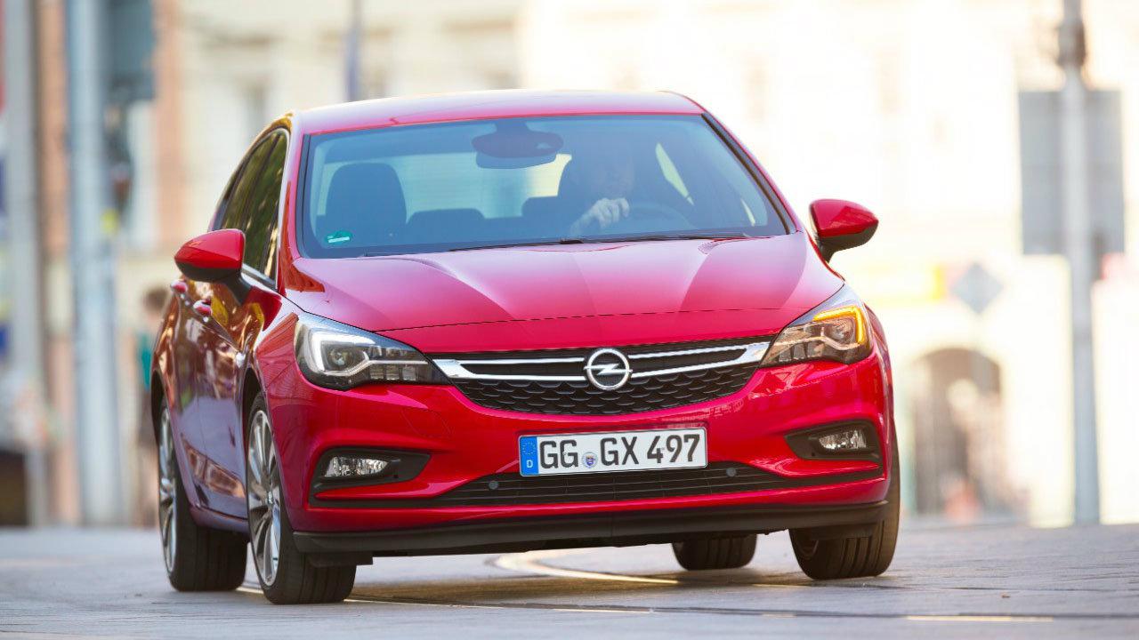 Οι αγοραστές του συμπαγούς Opel απολαμβάνουν ένα τεχνολογικά προηγμένο και ελκυστικό αυτοκίνητο, στο οποίο έρχεται να προστεθεί μία υψηλή αξία μεταπώλ