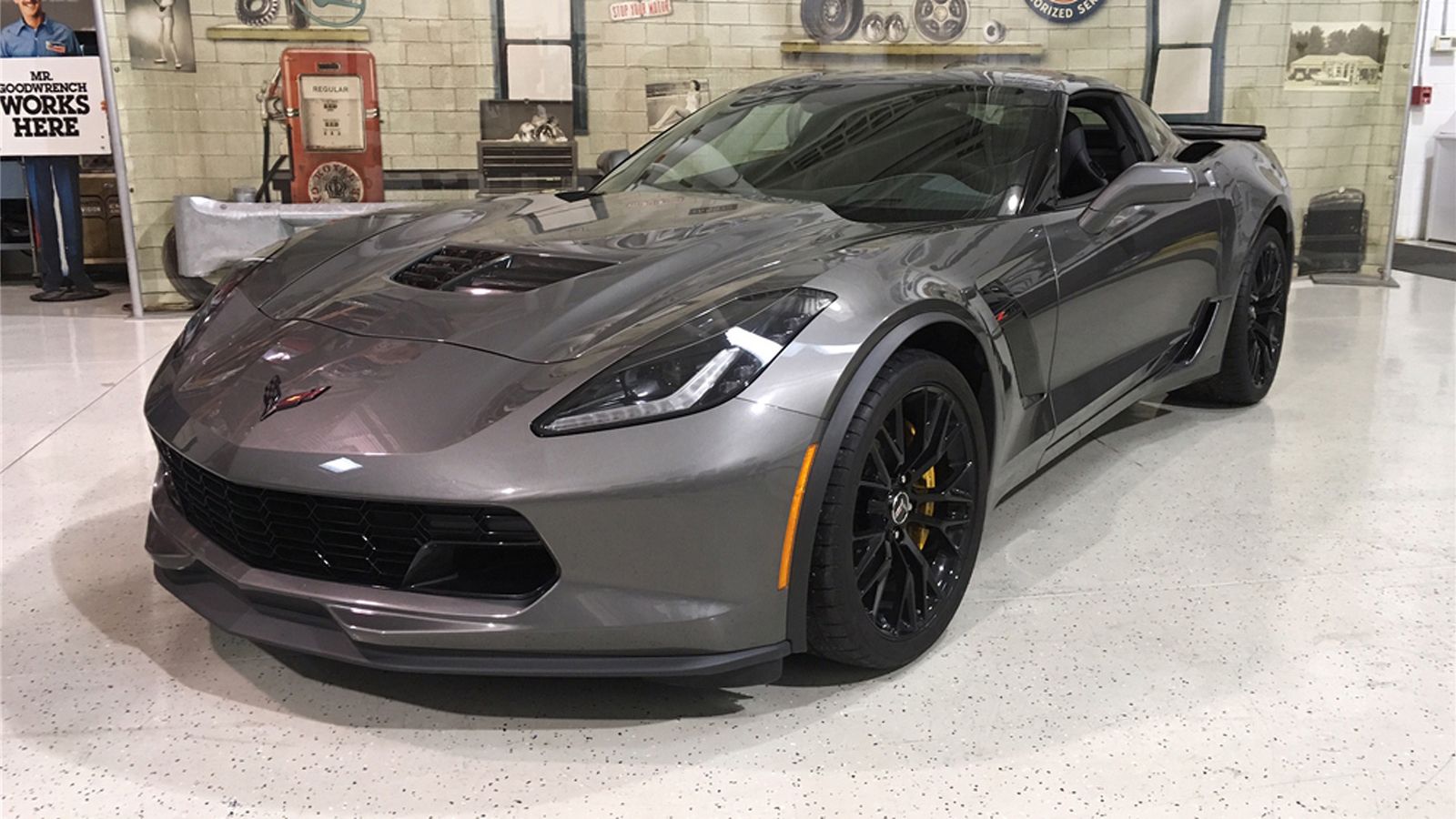 Αυτή η γκρι Corvette είχε εκτεθεί πρώτη φορά στην Ατλάντα.