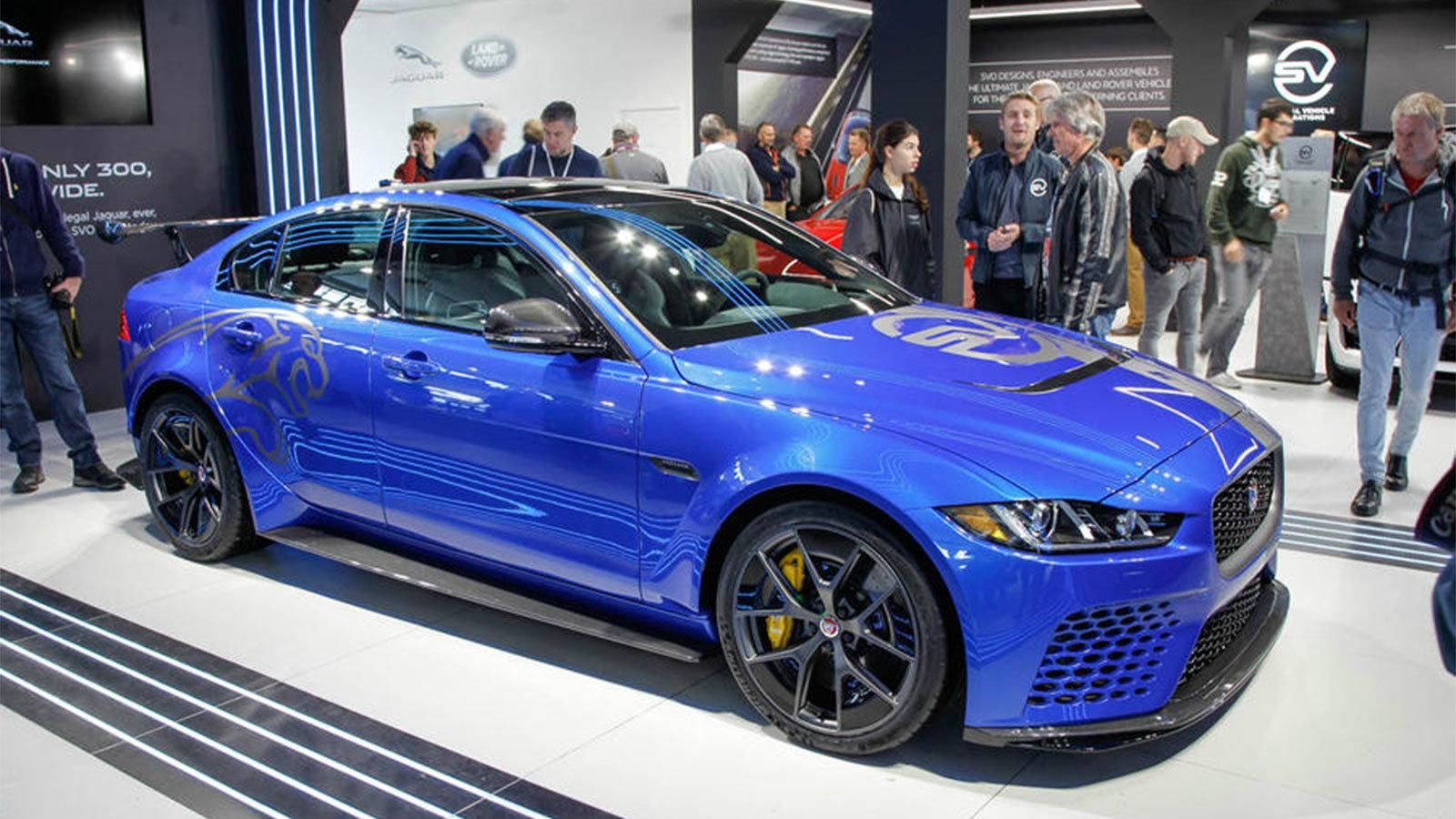 Το νέο μοντέλο όπως βλέπεται είναι βαμμένο με ένα μπλε μεταλλικό χρώμα.