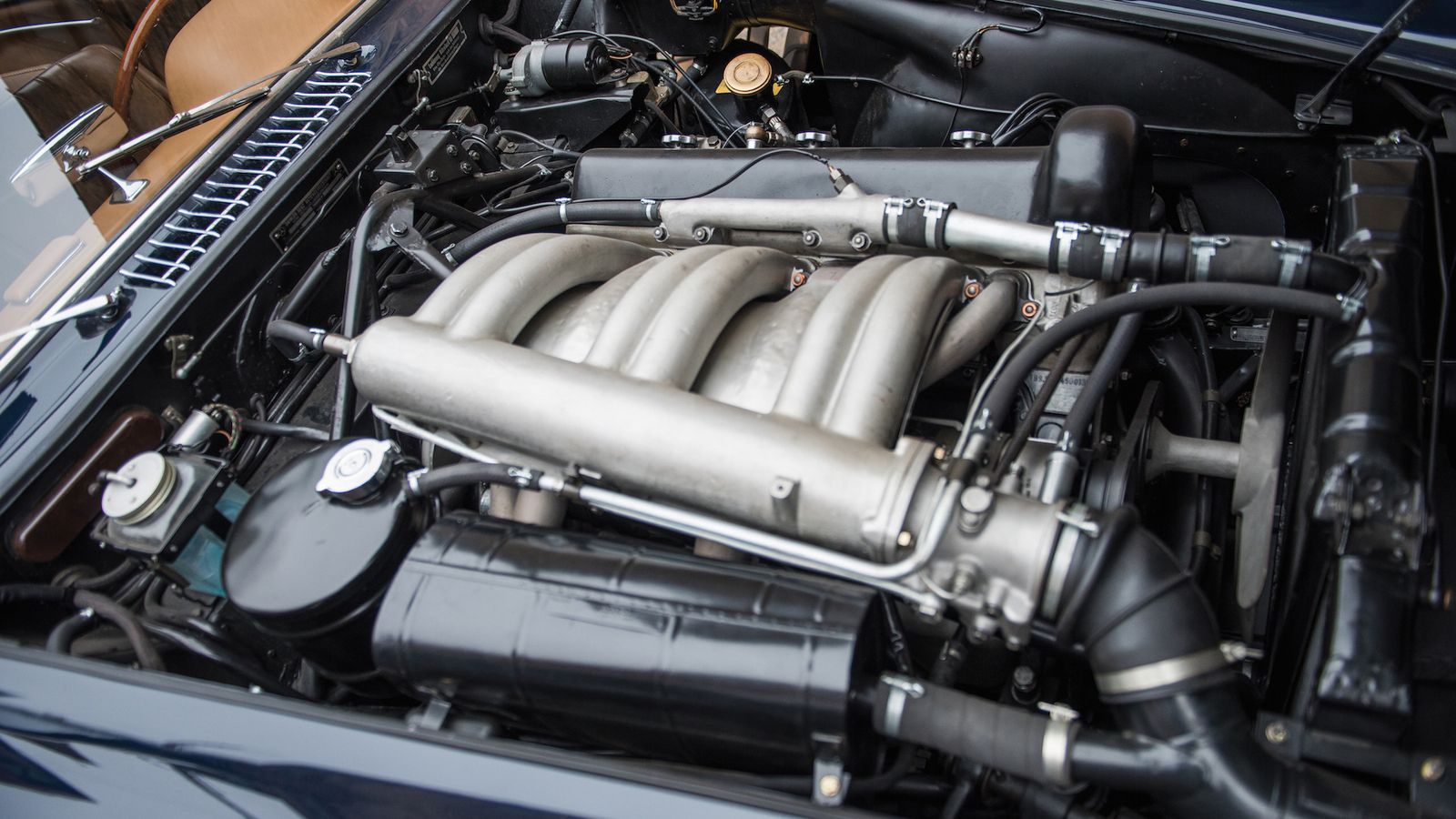 Το 2007 ανακατασκευάστηκε πλήρως το σασί της, ενώ το 2009 ξαναφτιάχτηκε ο 3λιτρος εξακύλινδρος σε σειρά κινητήρας της.