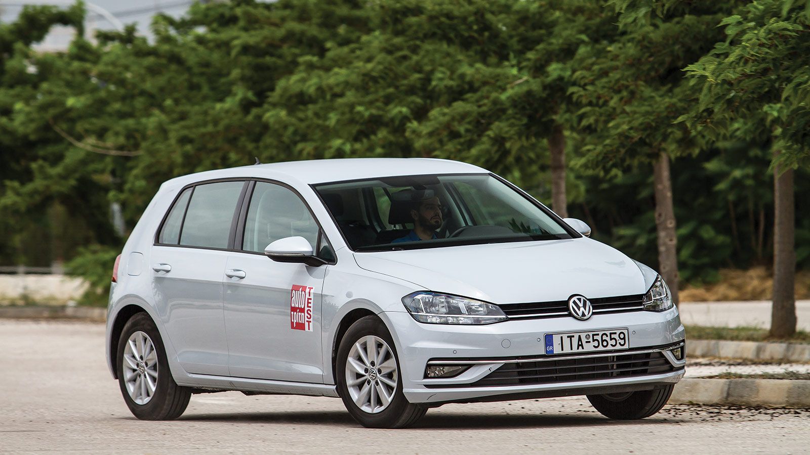 Δοκιμάζουμε το ανανεωμένο VW Golf με τον 1.000άρη TSI κινητήρα απόδοσης 110 ίππων και 6άρι μηχανικό κιβώτιο. Δείτε την άποψή μας στην αναλυτική δοκιμή