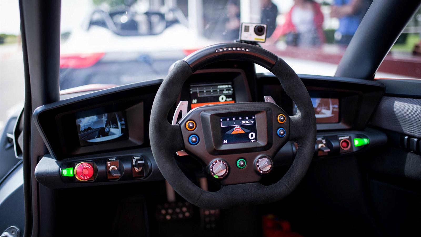 Με το ντεμπούτο του BladeGlider στο Φεστιβάλ Ταχύτητας του Goodwood , παίρνει σάρκα και οστά  το όραμα του Nissan Intelligent Mobility για ένα πιο σίγ