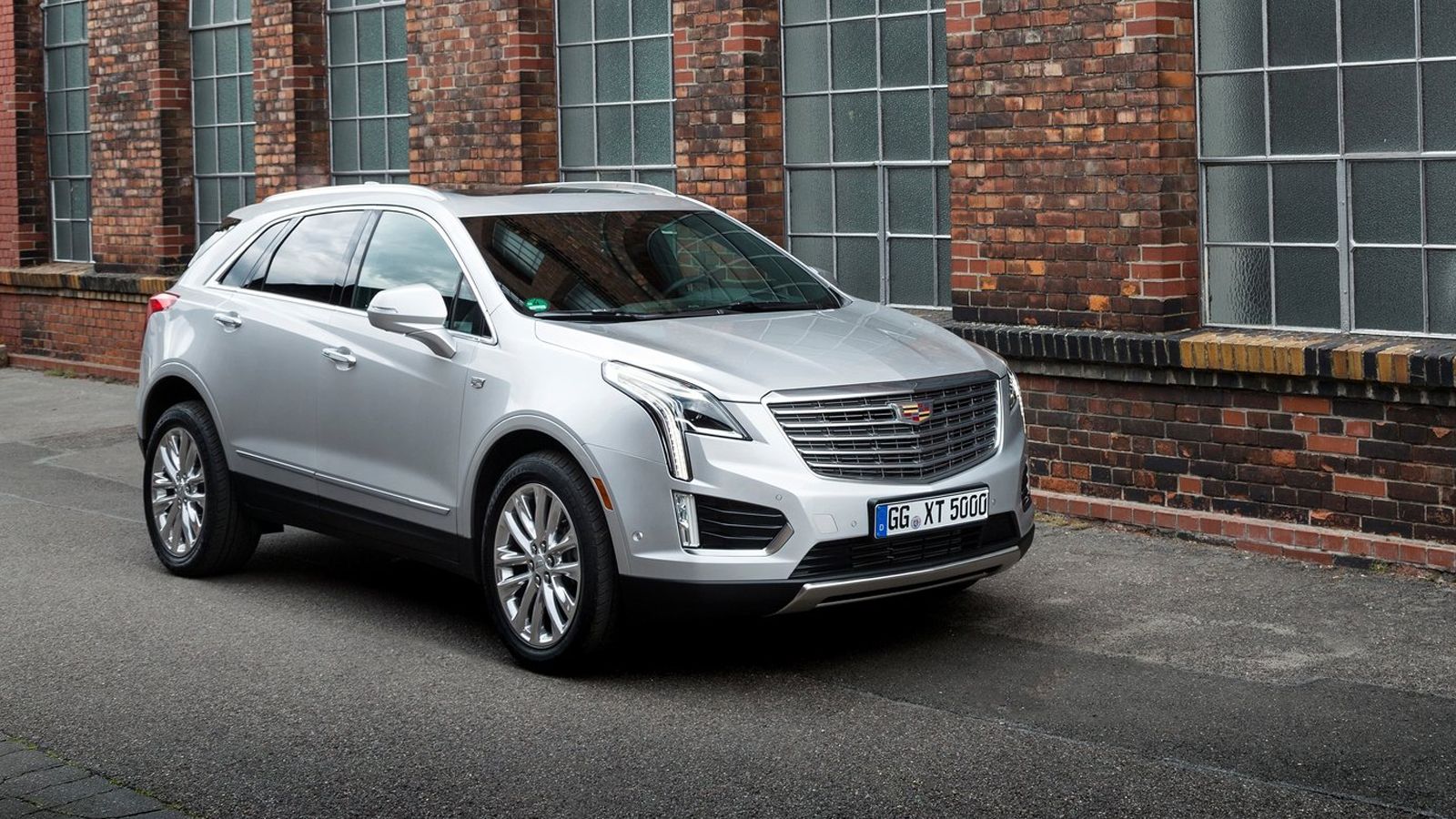 O πρόεδρος της Cadillac, Johan de Nysschen, επιβεβαίωσε πως η εταιρεία του θα λανσάρει στα μέσα του 2018, ένα νέο crossover μικρότερο της εικονιζόμενη